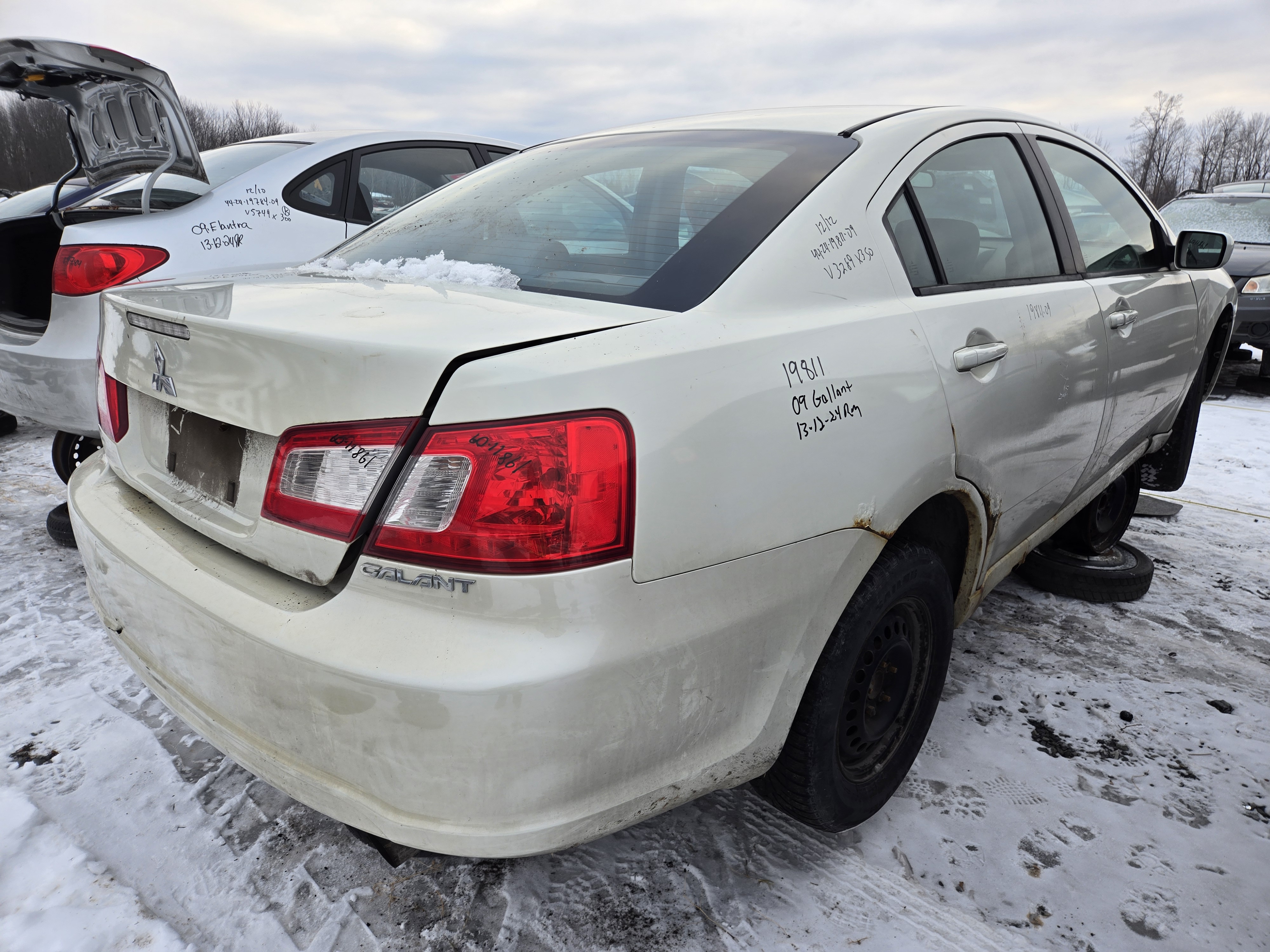 MITSUBISHI GALANT 2009