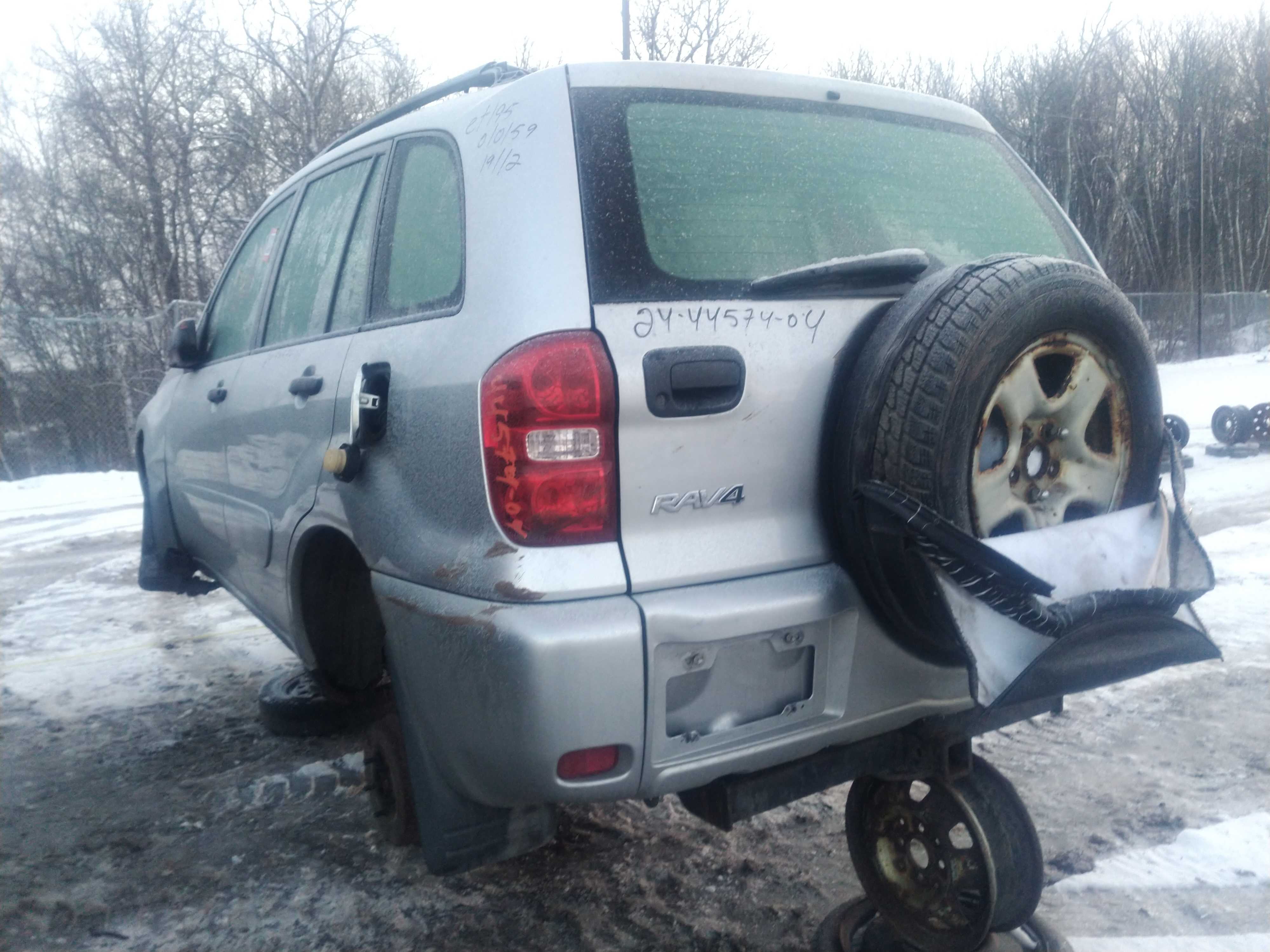 TOYOTA RAV4 2004