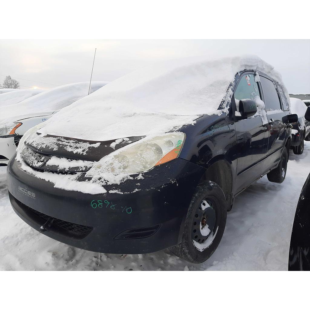 TOYOTA SIENNA 2010