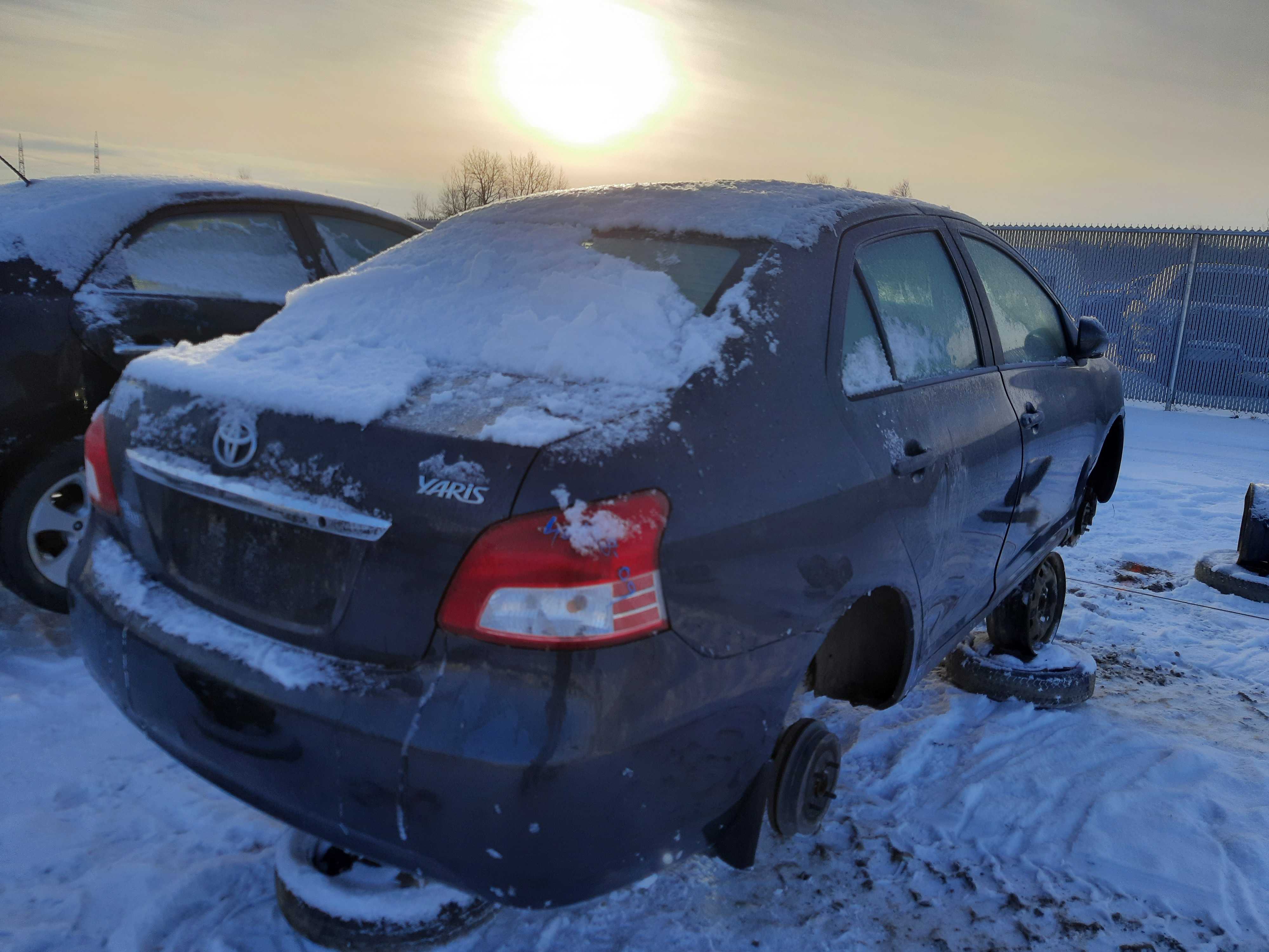 TOYOTA YARIS 2009