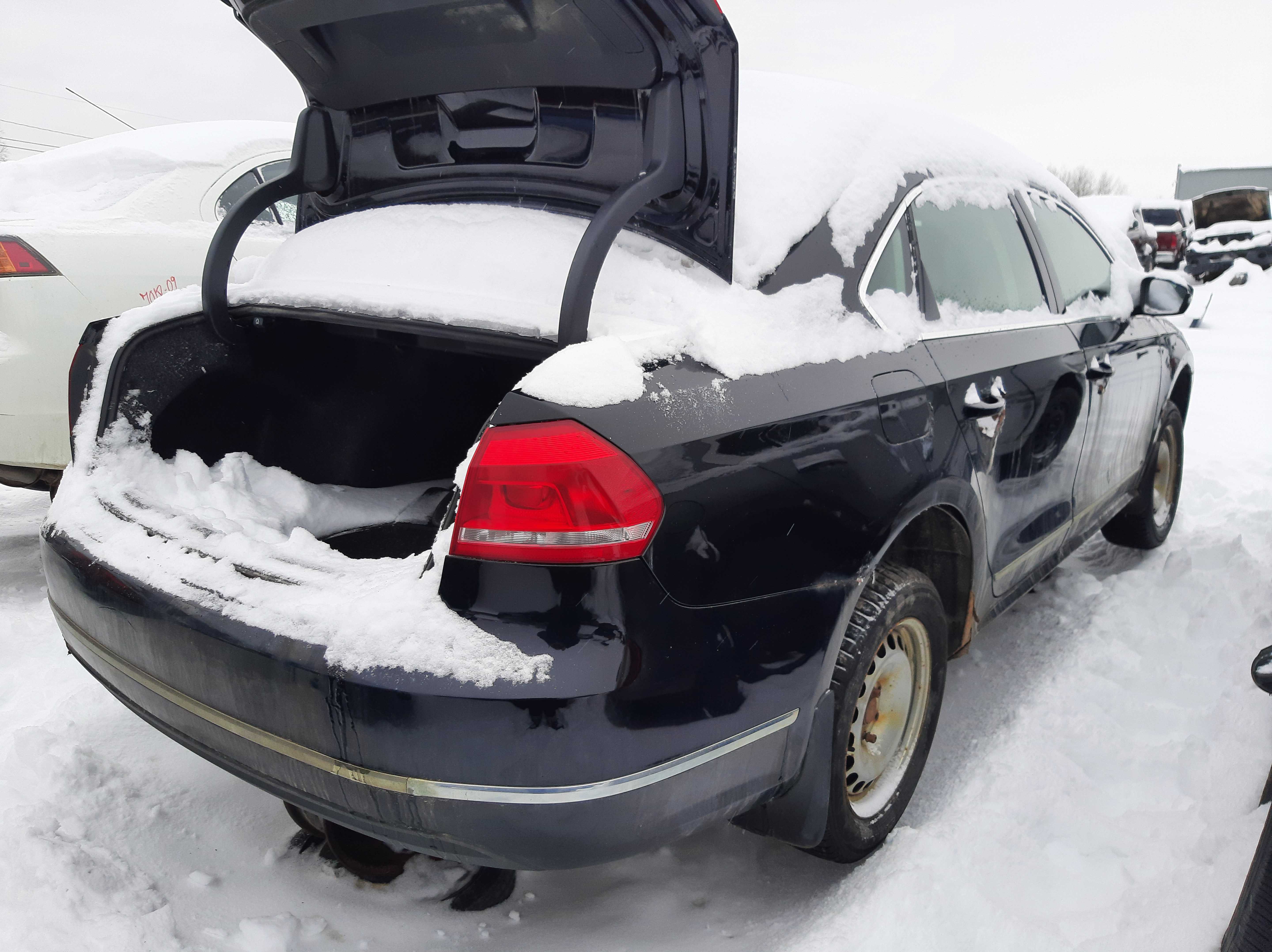 VOLKSWAGEN PASSAT 2013