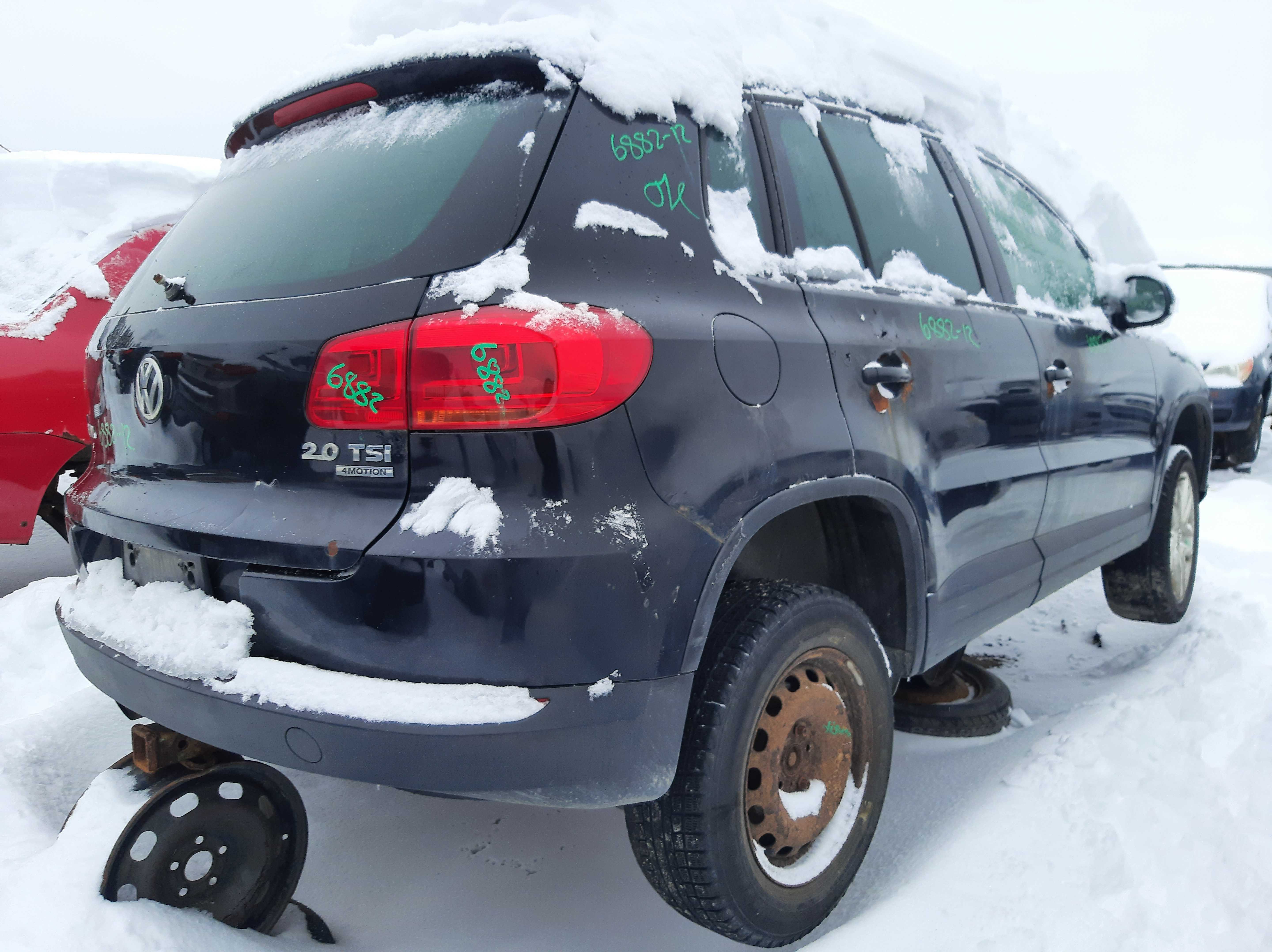 VOLKSWAGEN TIGUAN 2012