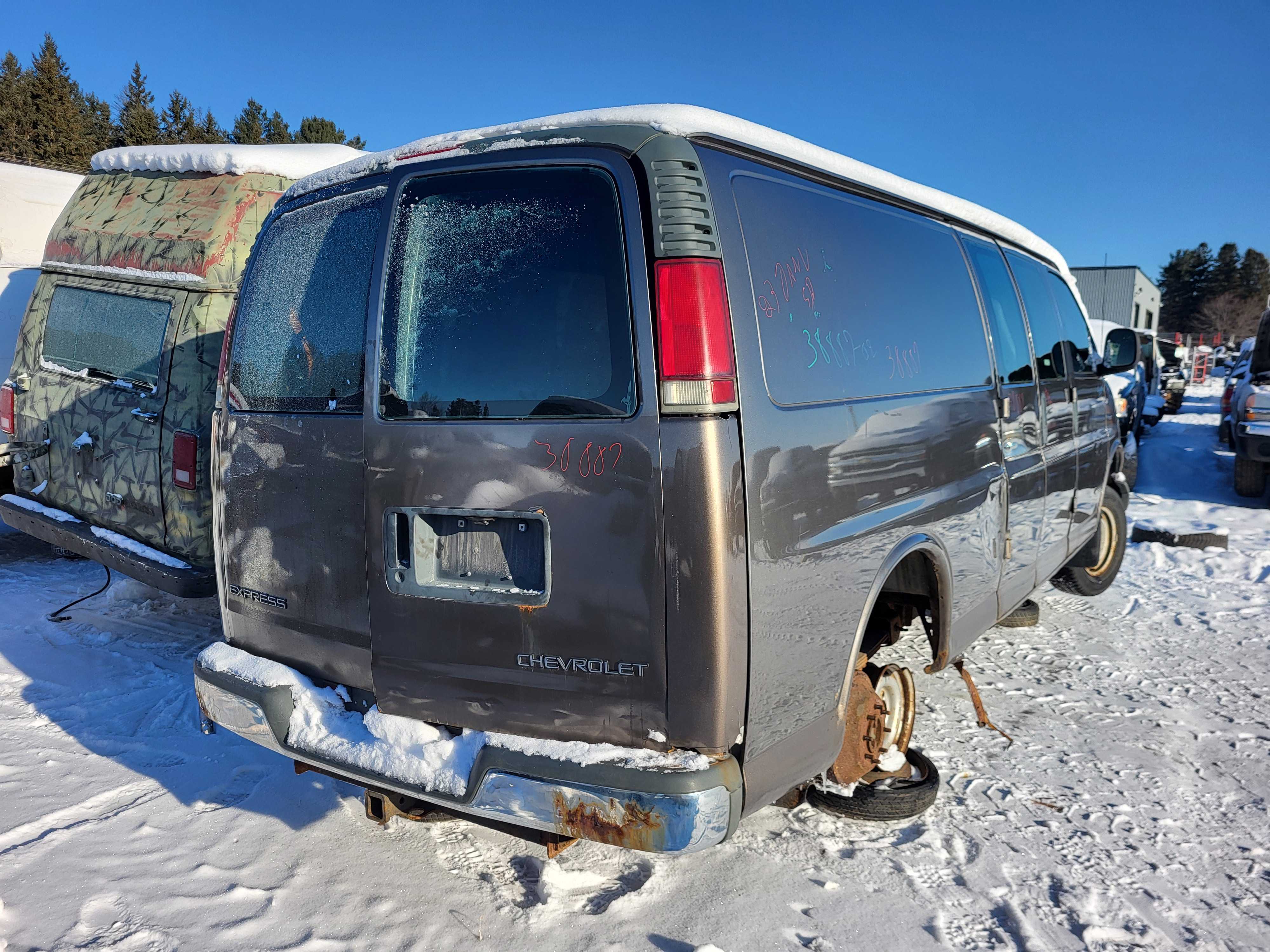 CHEVROLET EXPRESS VAN 2002