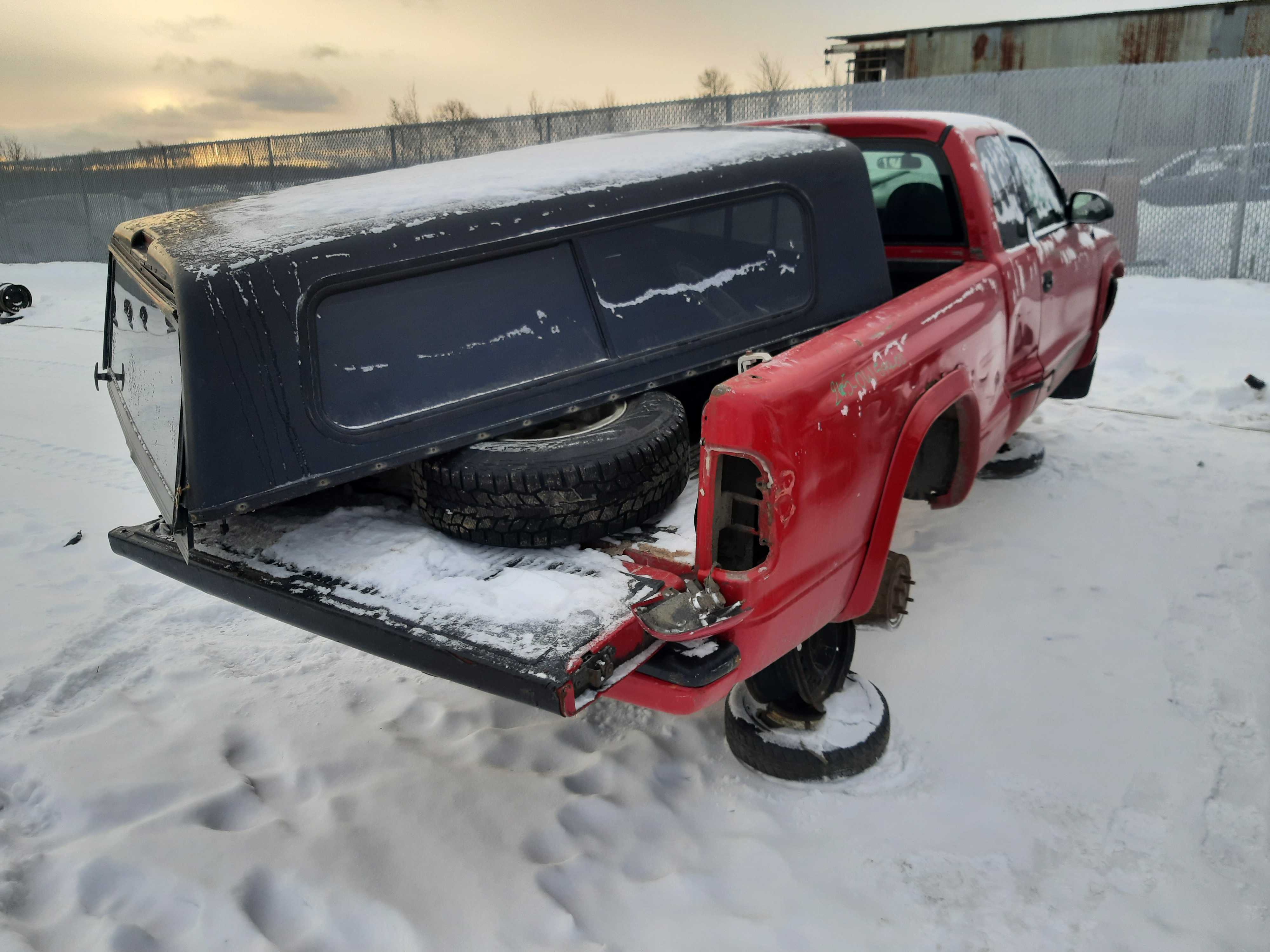 DODGE DAKOTA 2000