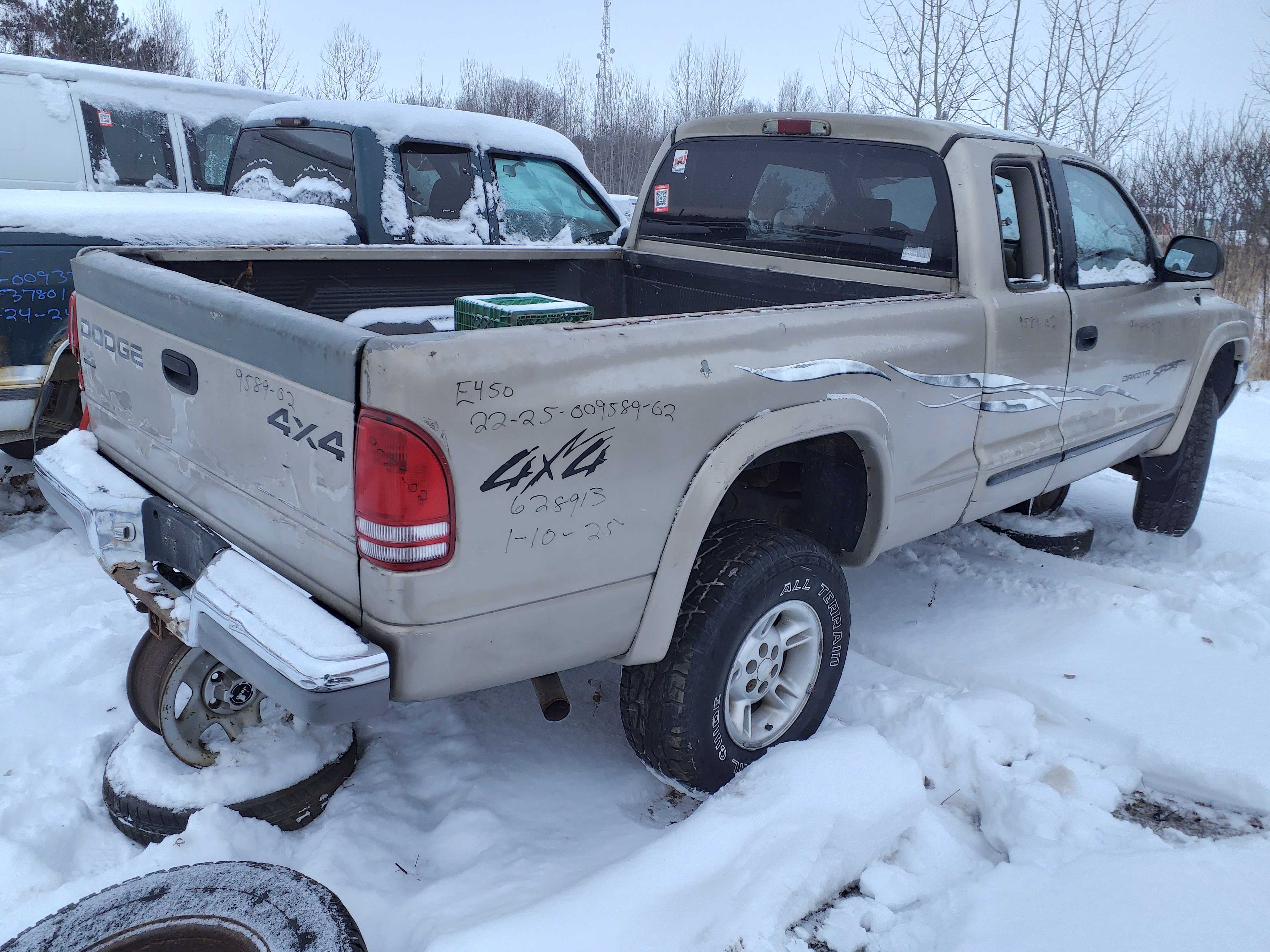 DODGE DAKOTA 2002