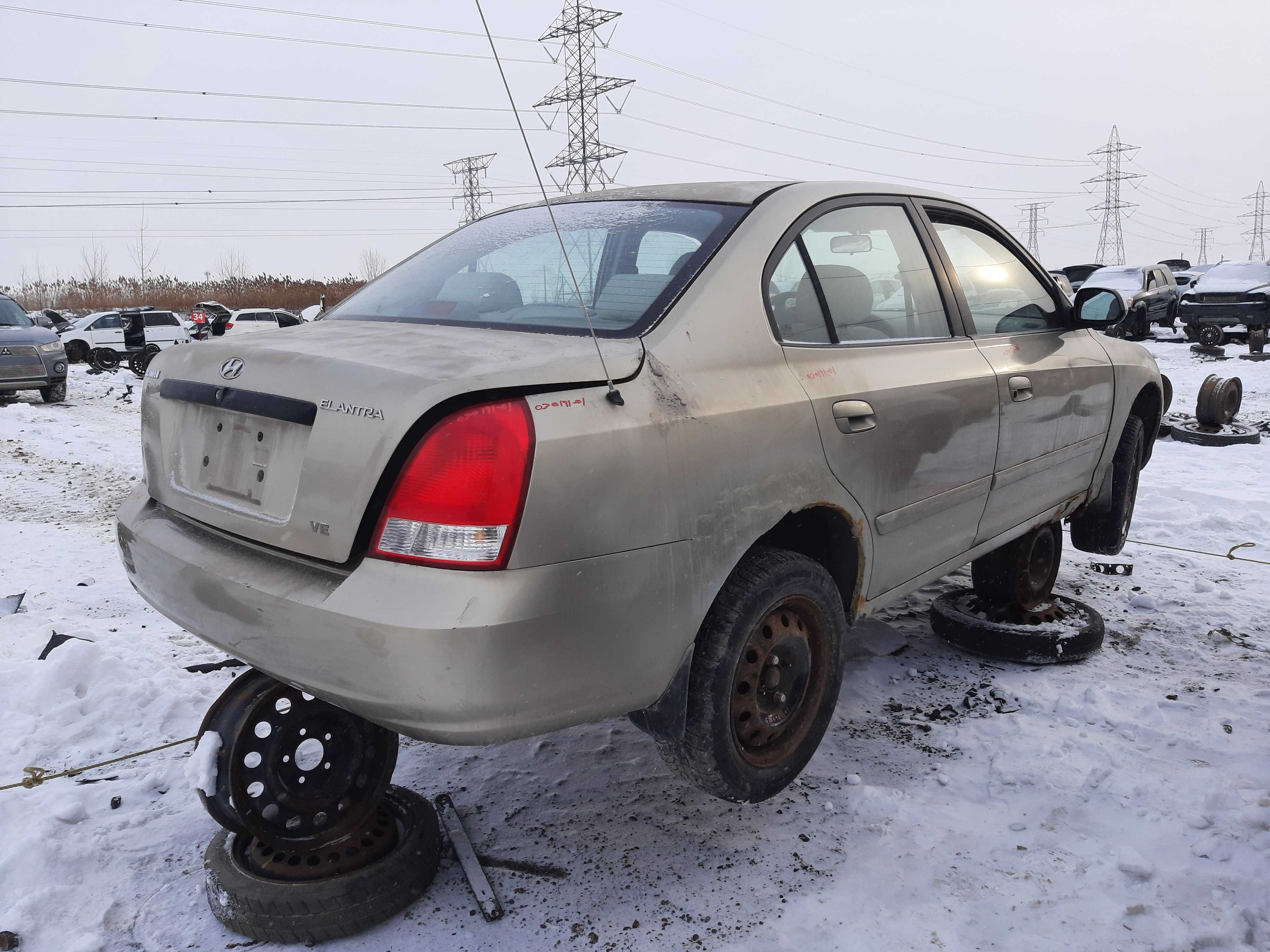 HYUNDAI ELANTRA 2001