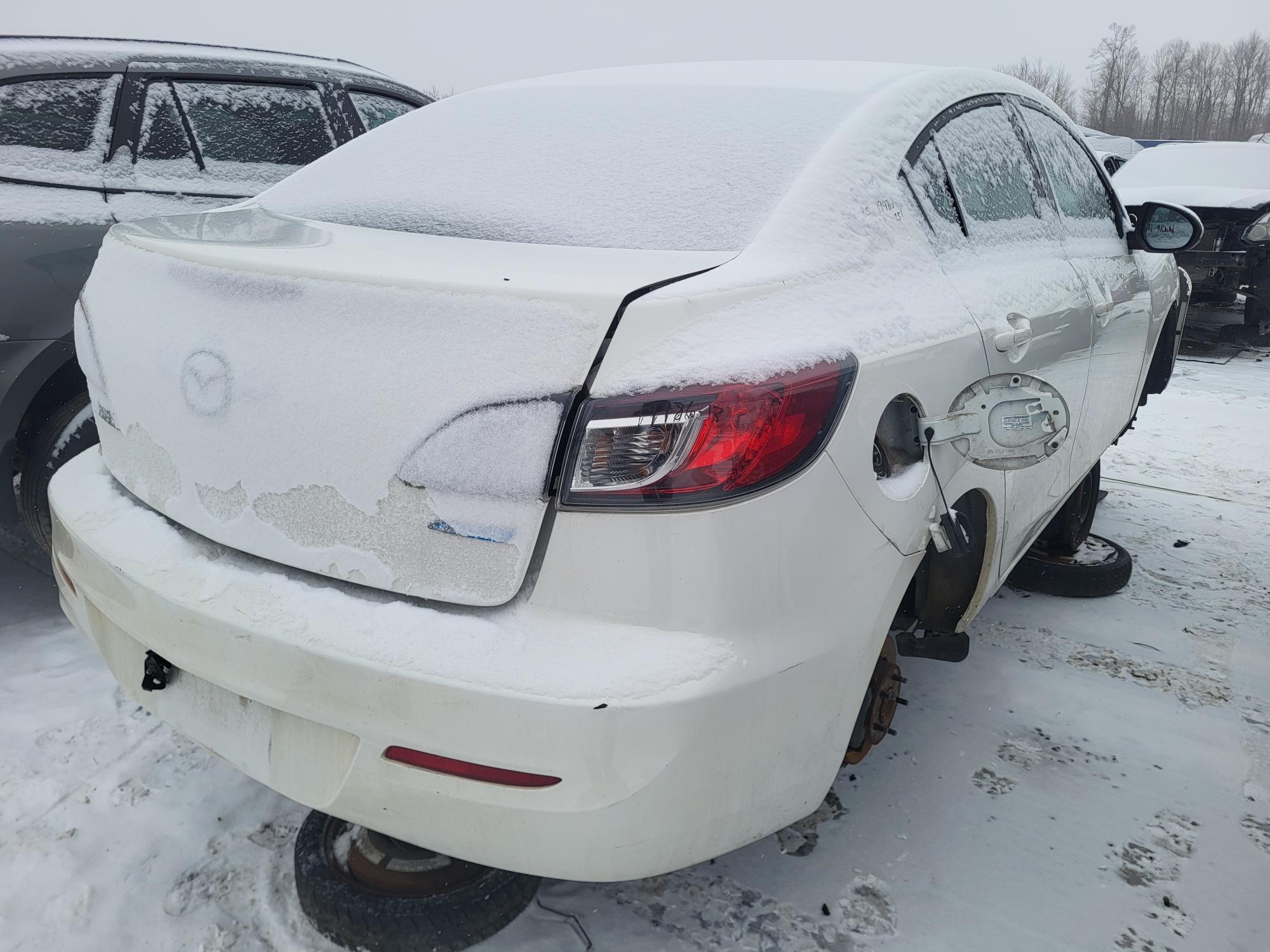 MAZDA MAZDA3 2013