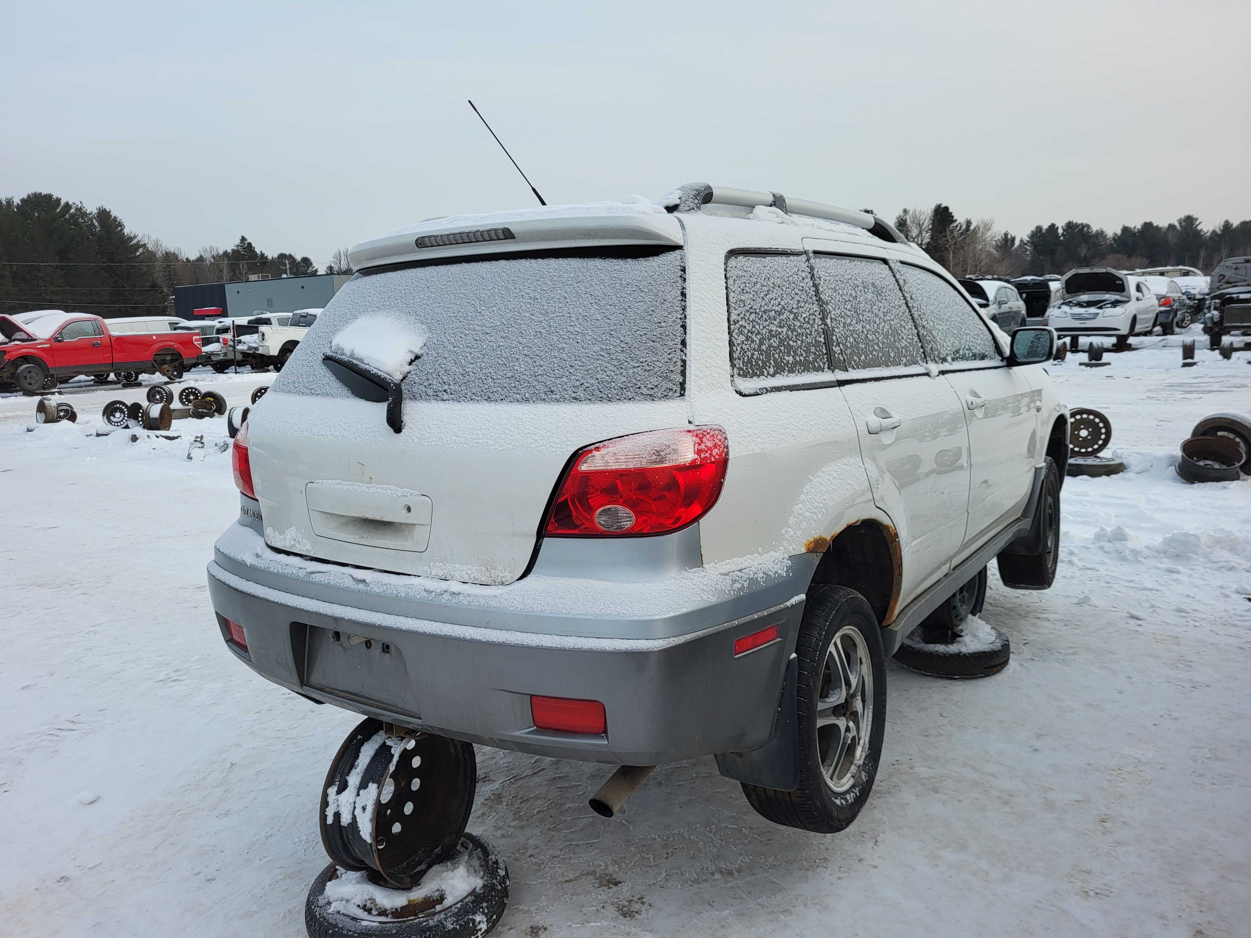 MITSUBISHI OUTLANDER 2006