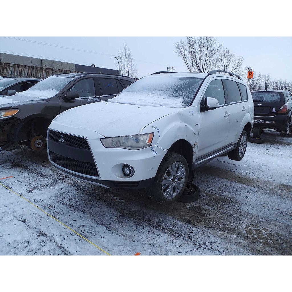 MITSUBISHI OUTLANDER 2011