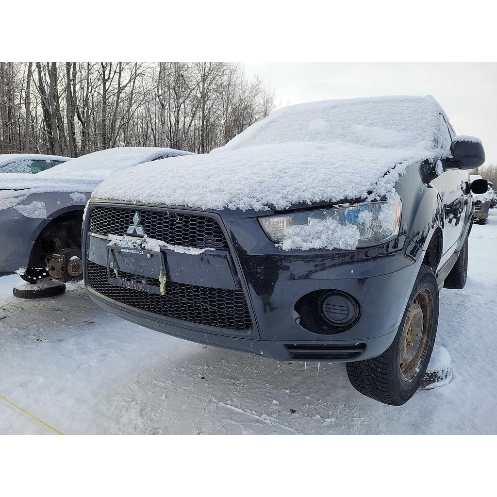MITSUBISHI OUTLANDER 2013