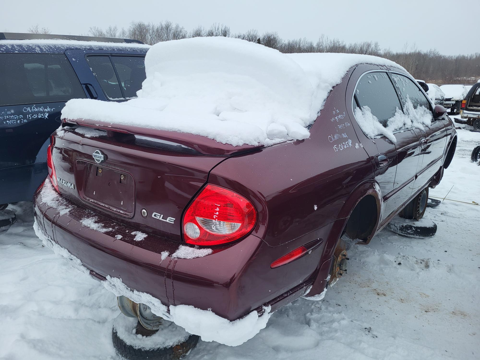 NISSAN MAXIMA 2001