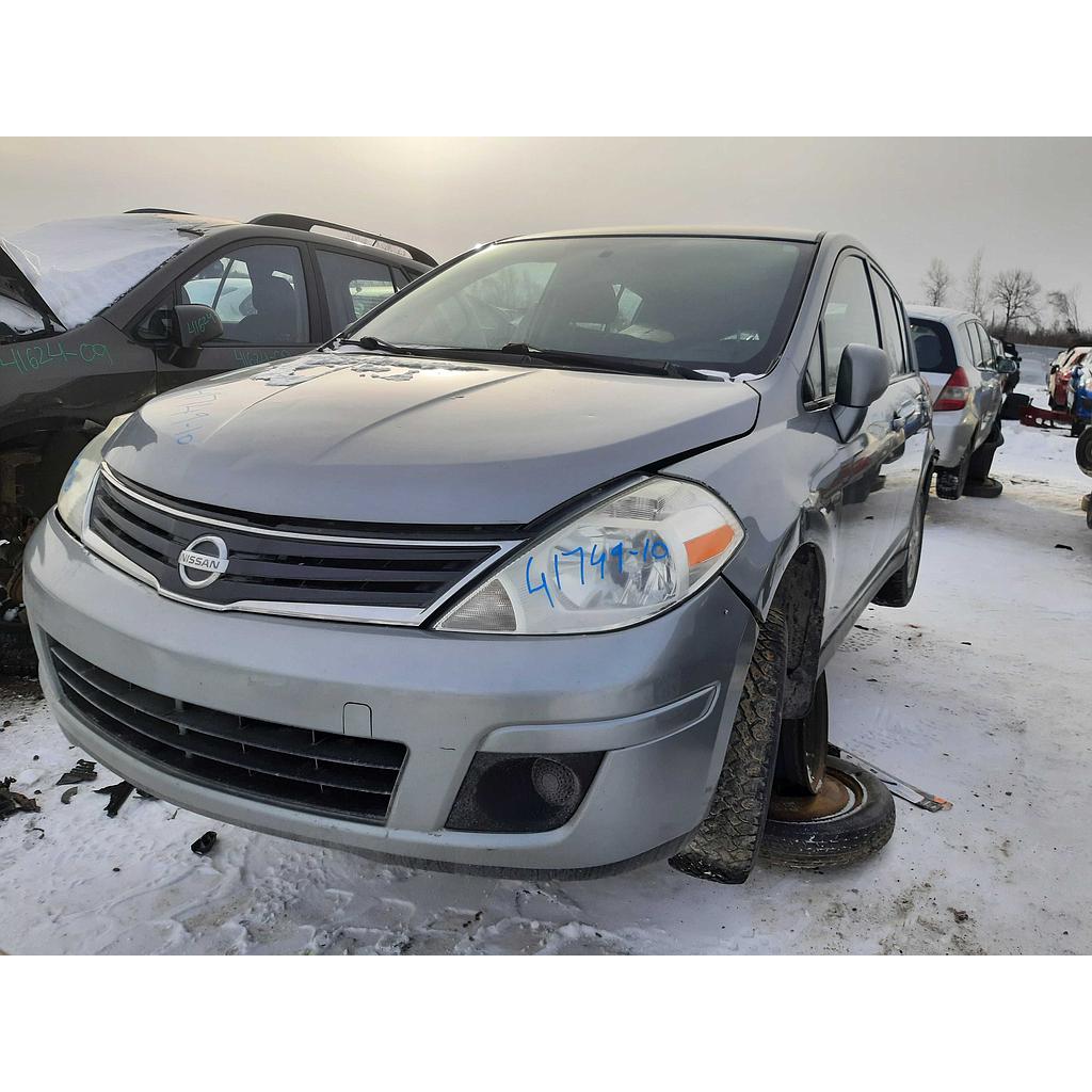 NISSAN VERSA 2010