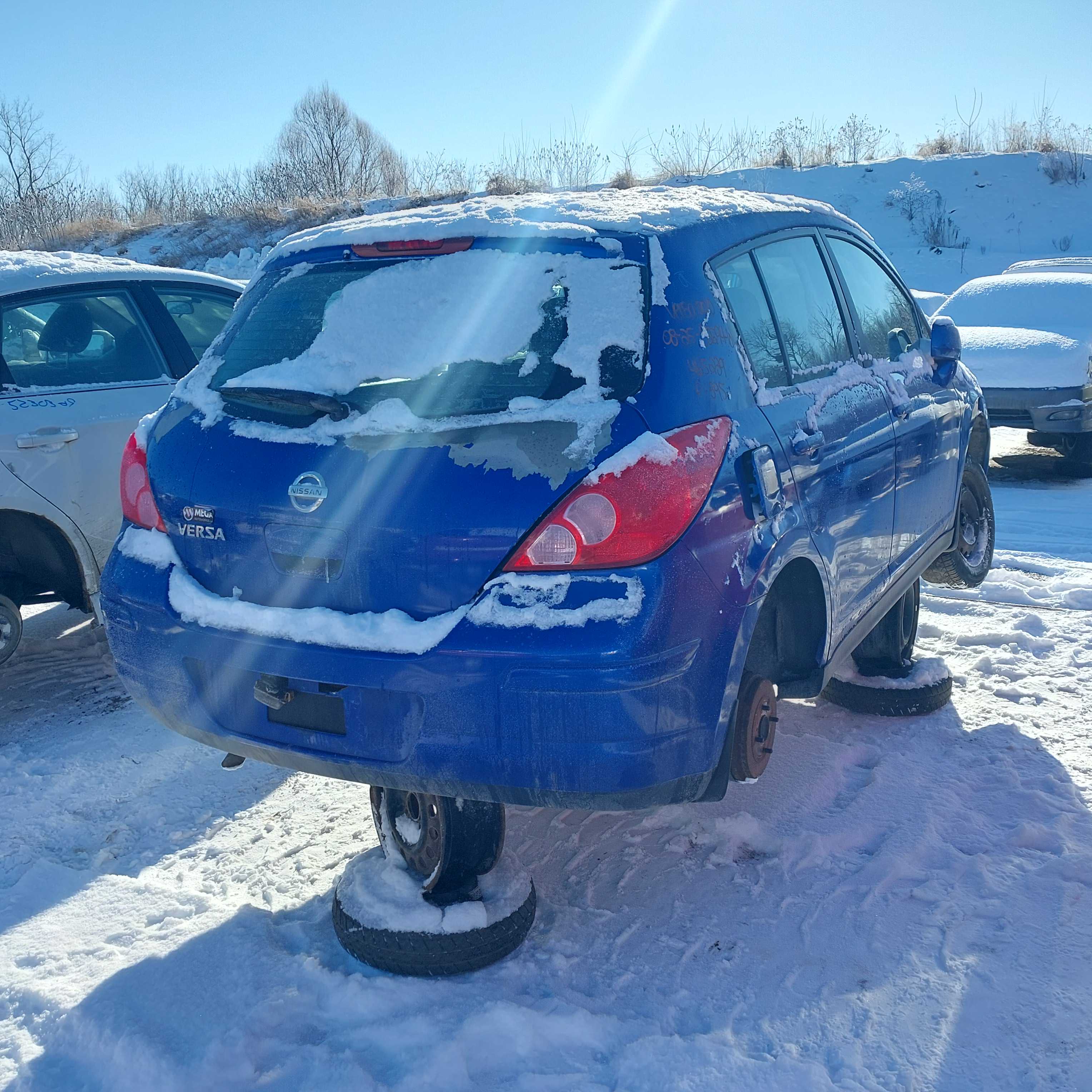 NISSAN VERSA 2010