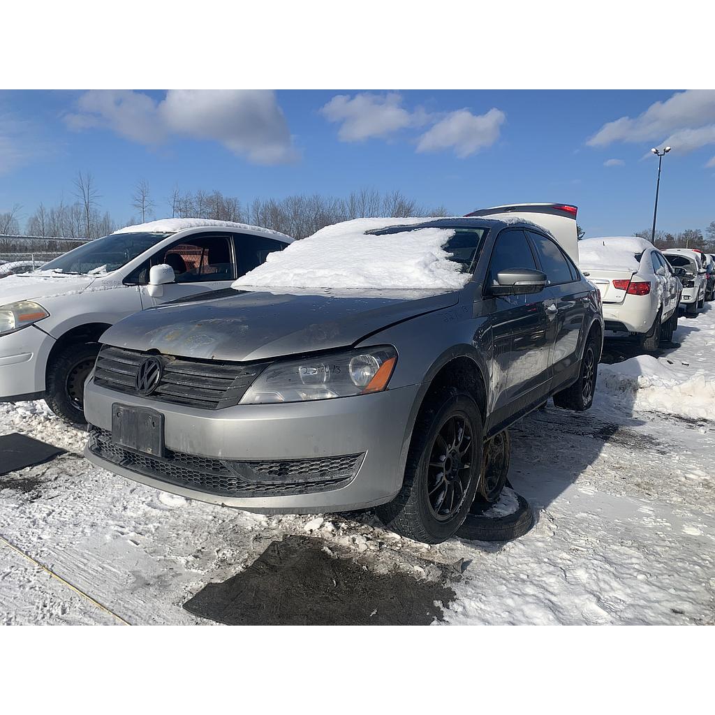 VOLKSWAGEN PASSAT 2013