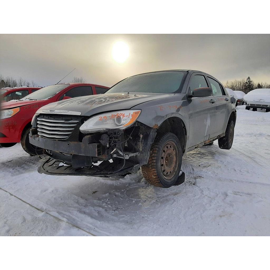 CHRYSLER 200 2013