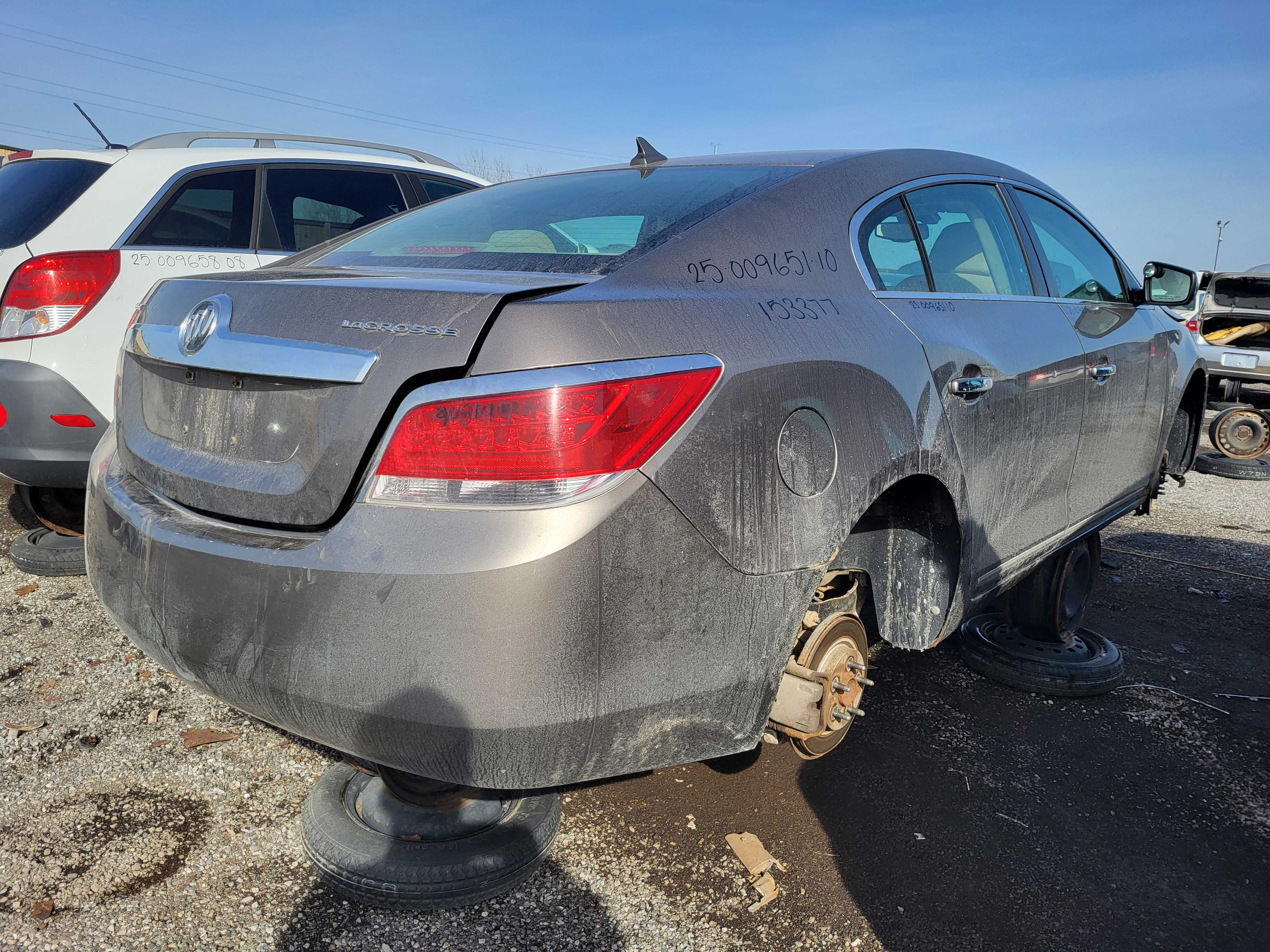 BUICK LACROSSE 2010