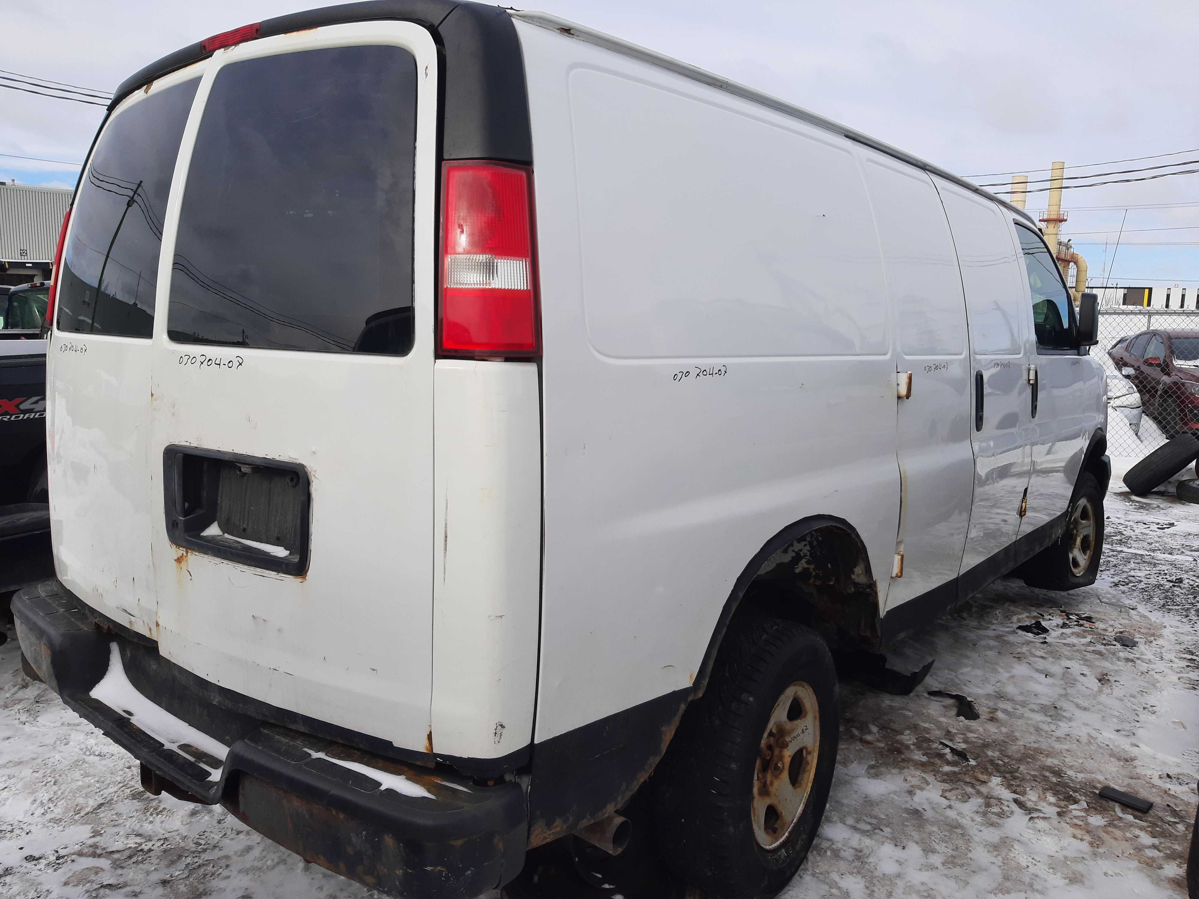 CHEVROLET EXPRESS VAN 2007