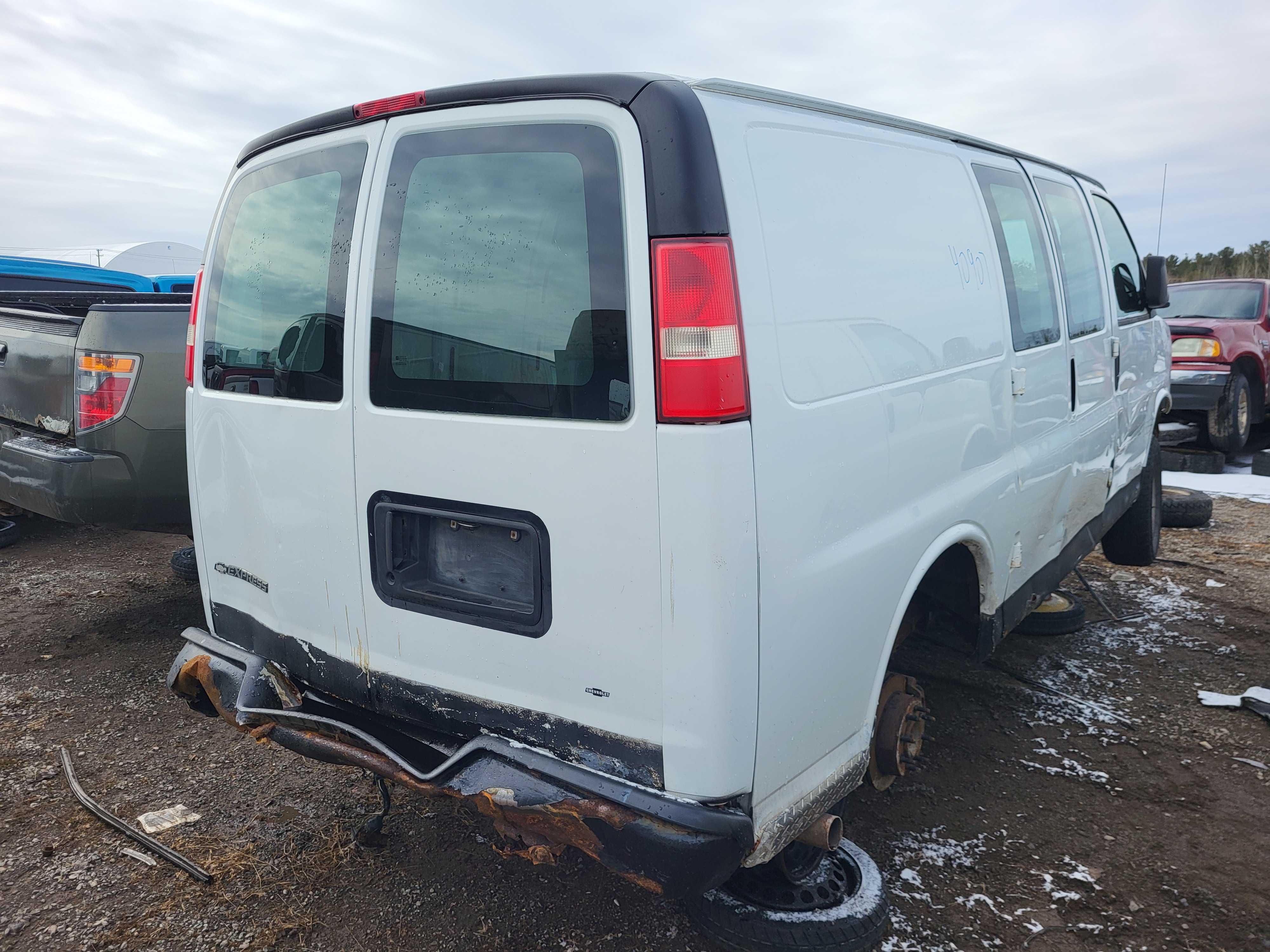 CHEVROLET EXPRESS VAN 2008