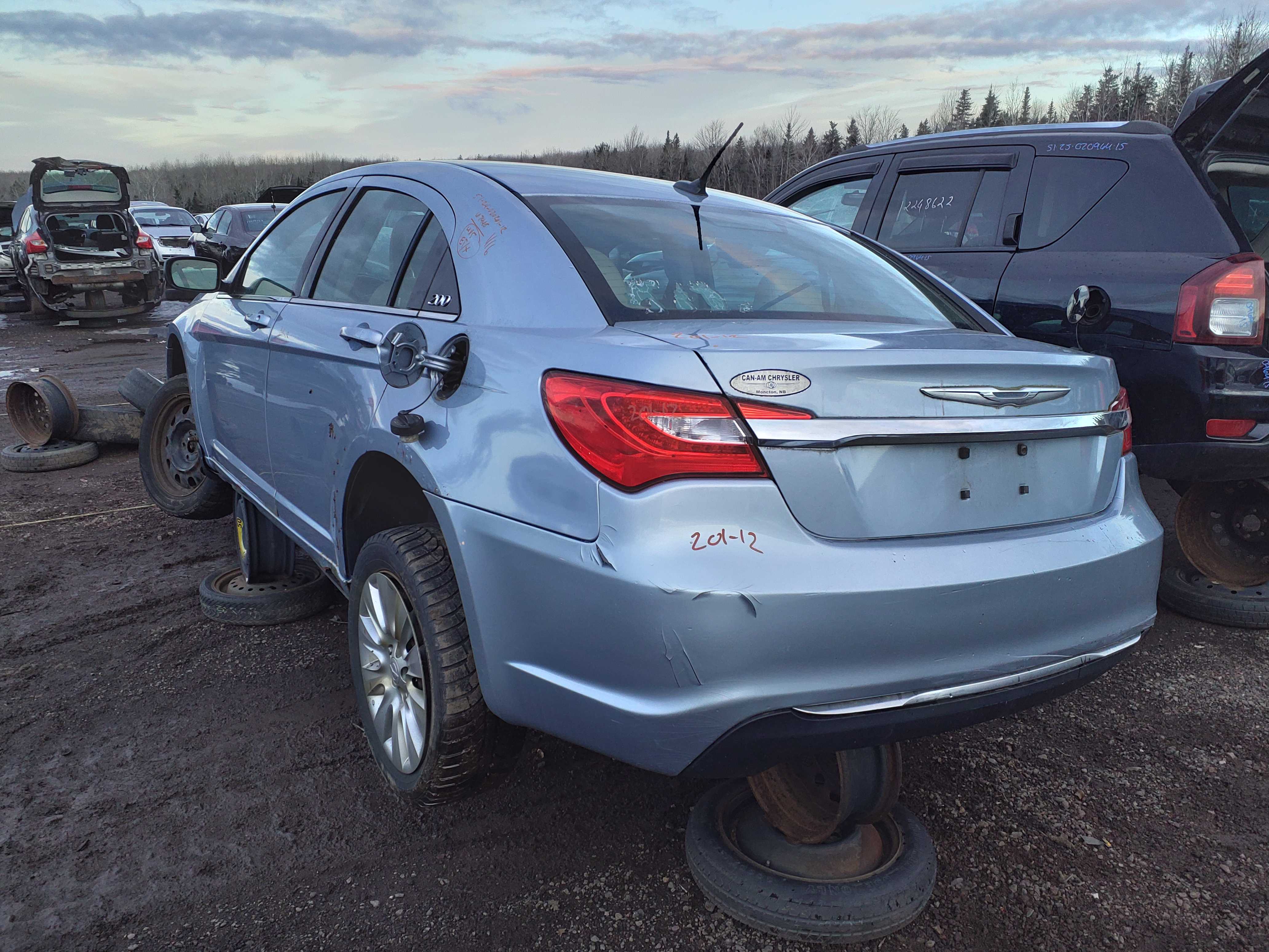 CHRYSLER 200 2012