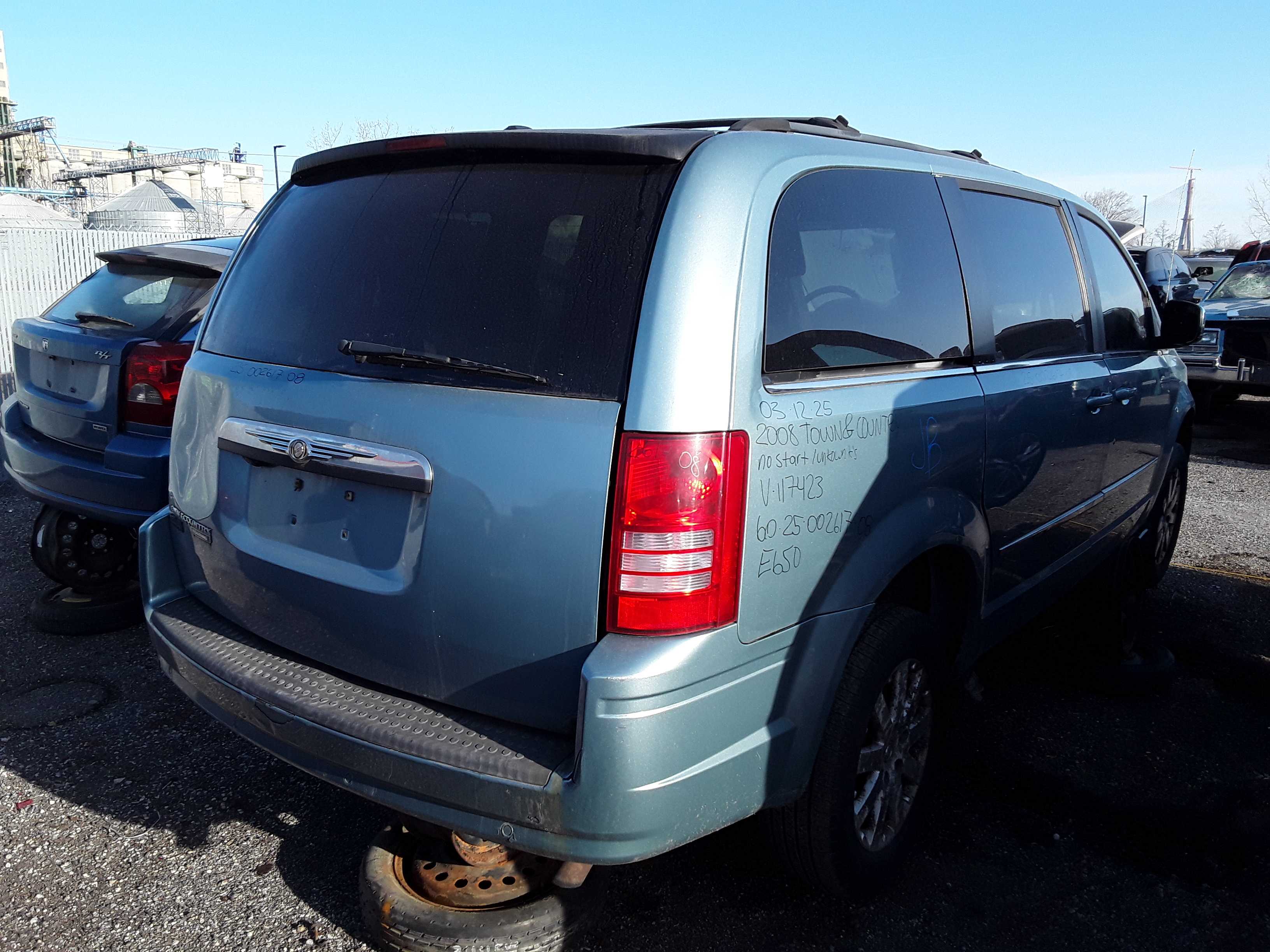 CHRYSLER TOWN &amp; COUNTRY 2008