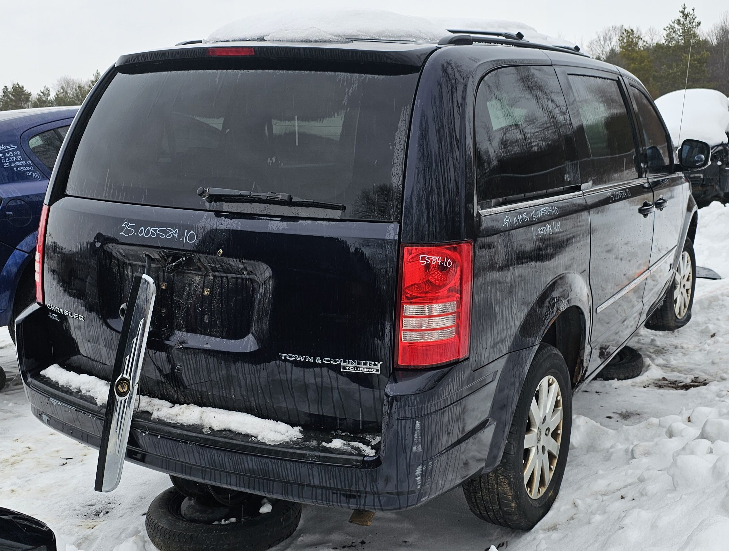 CHRYSLER TOWN &amp; COUNTRY 2010