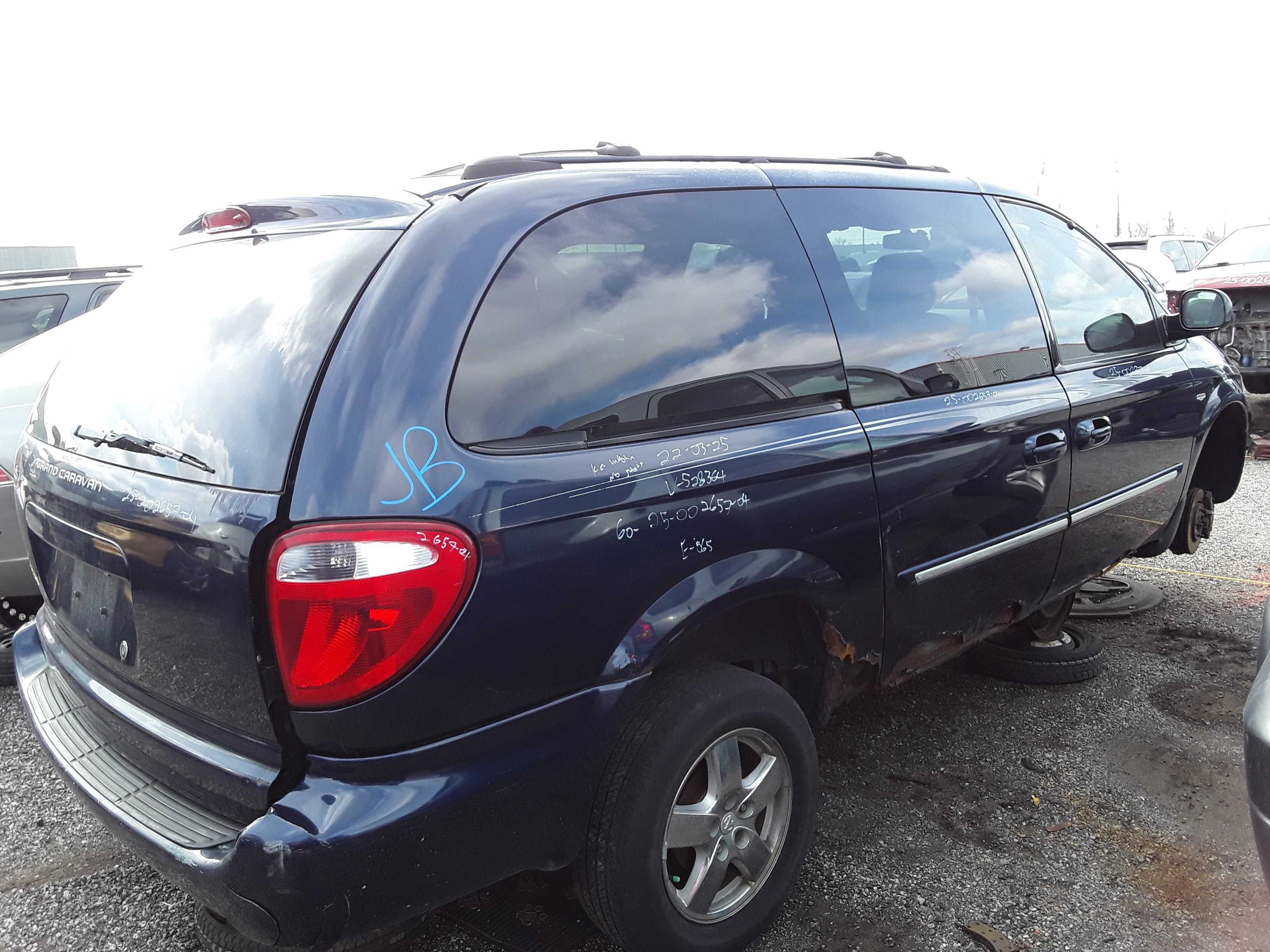 DODGE GRAND CARAVAN 2004