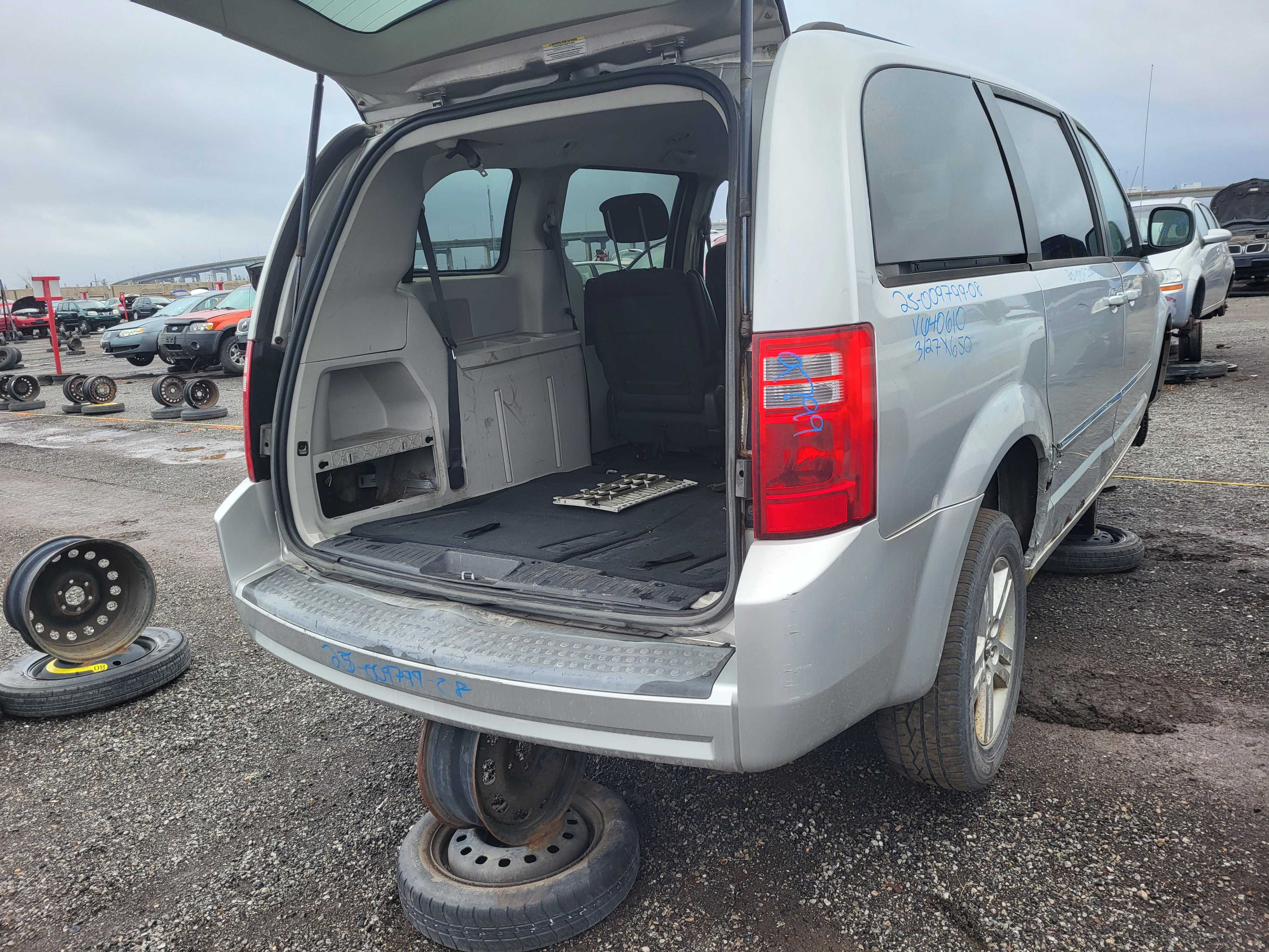 DODGE GRAND CARAVAN 2008