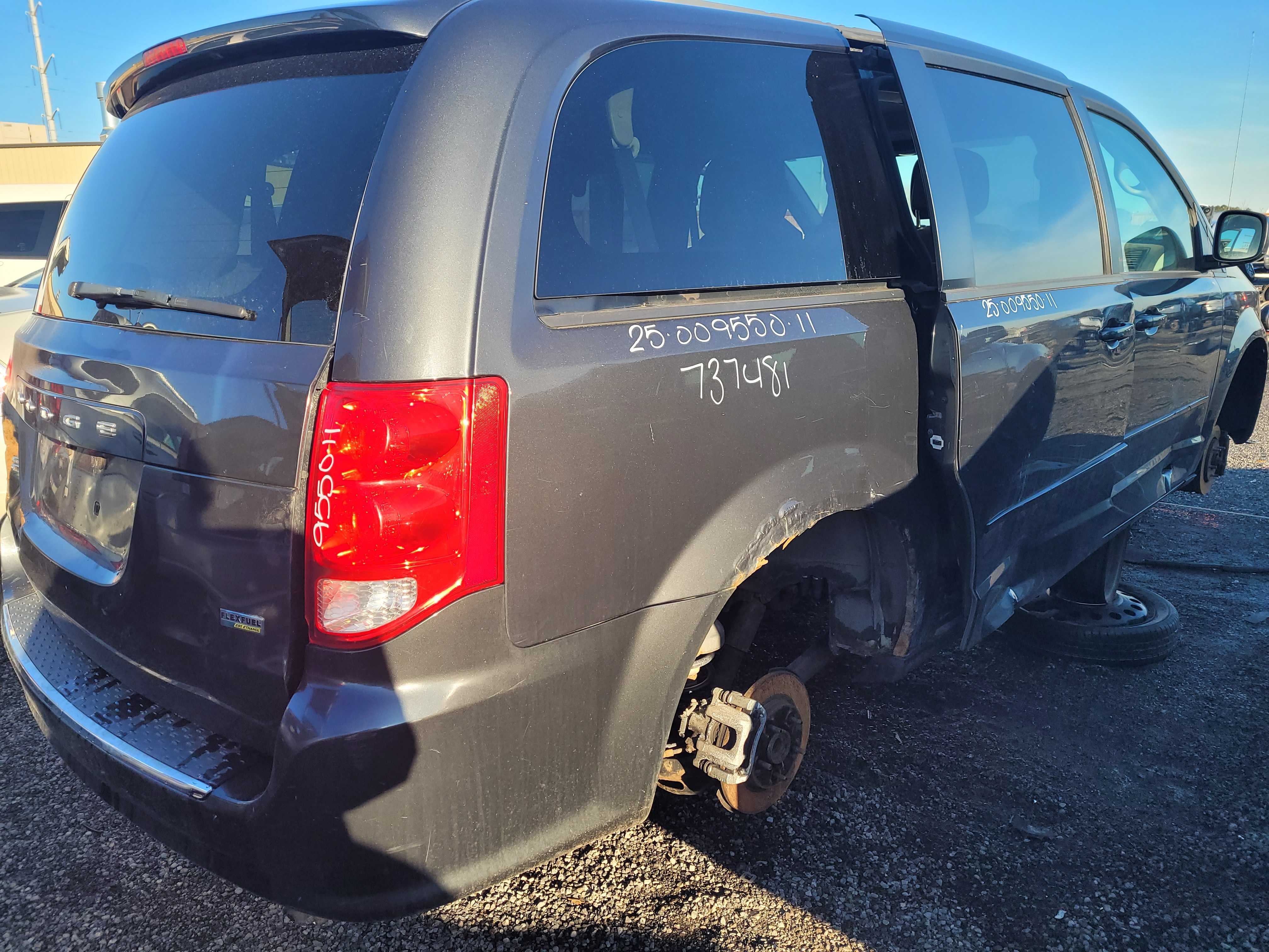 DODGE GRAND CARAVAN 2011