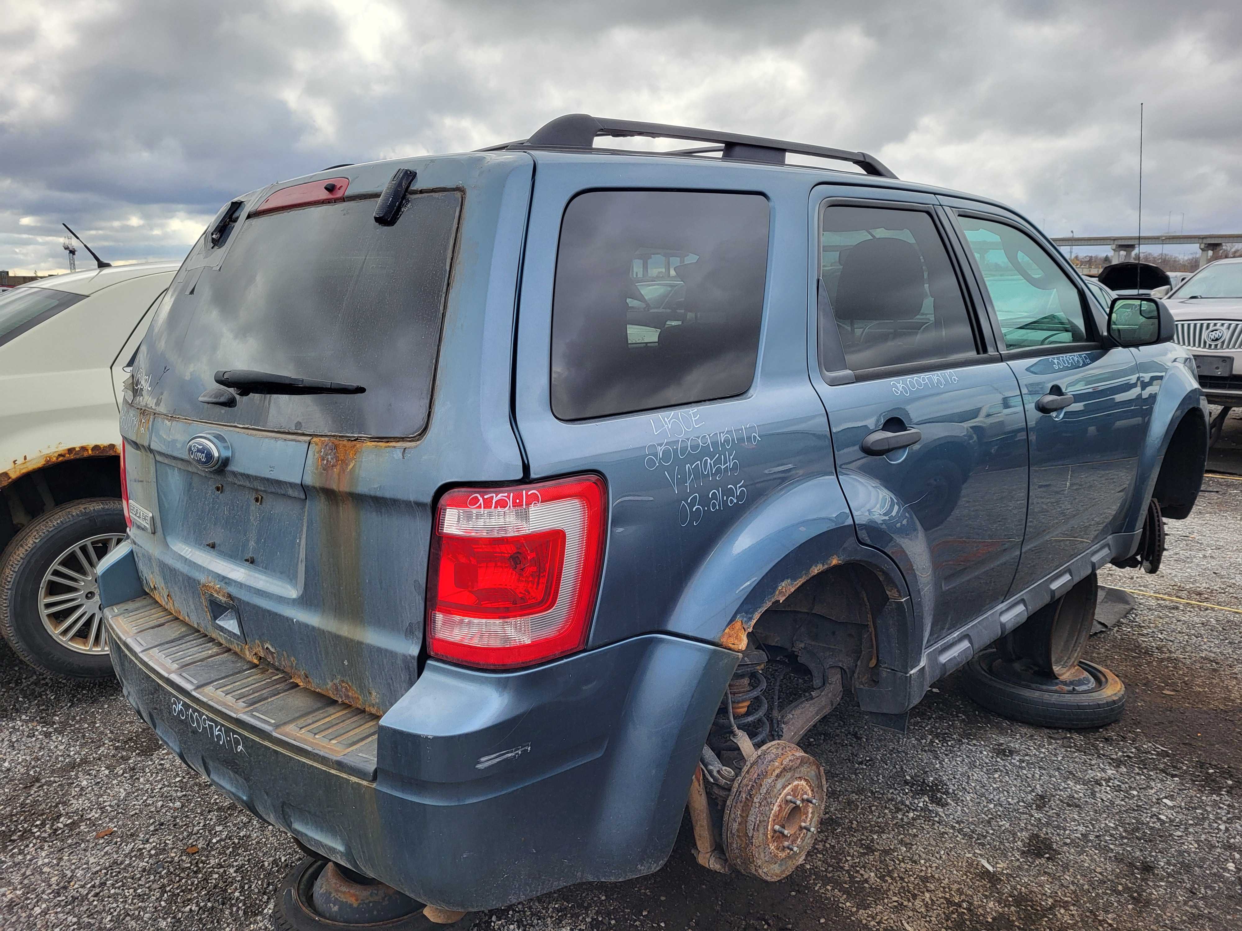 FORD ESCAPE 2012