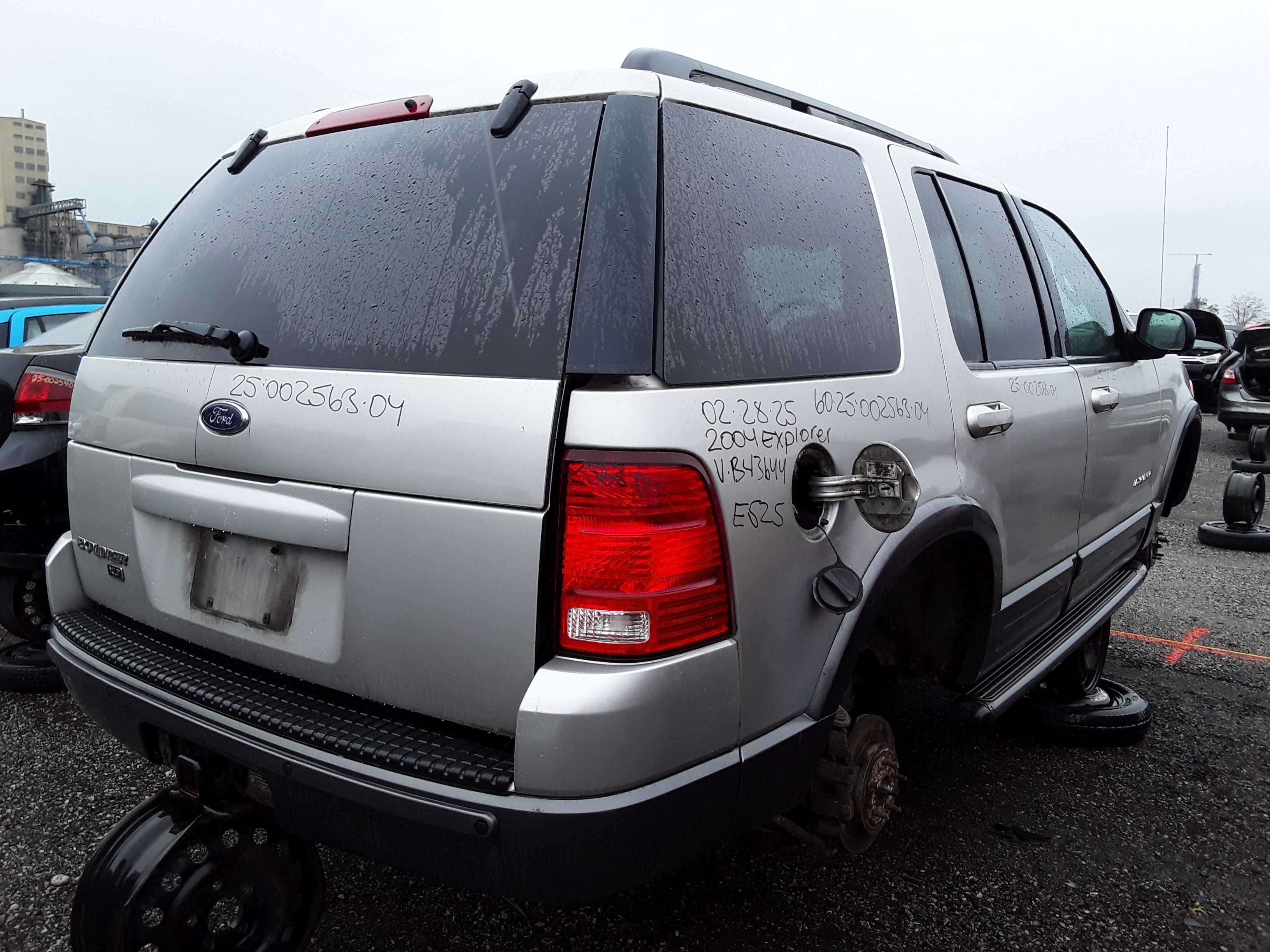 FORD EXPLORER 2004