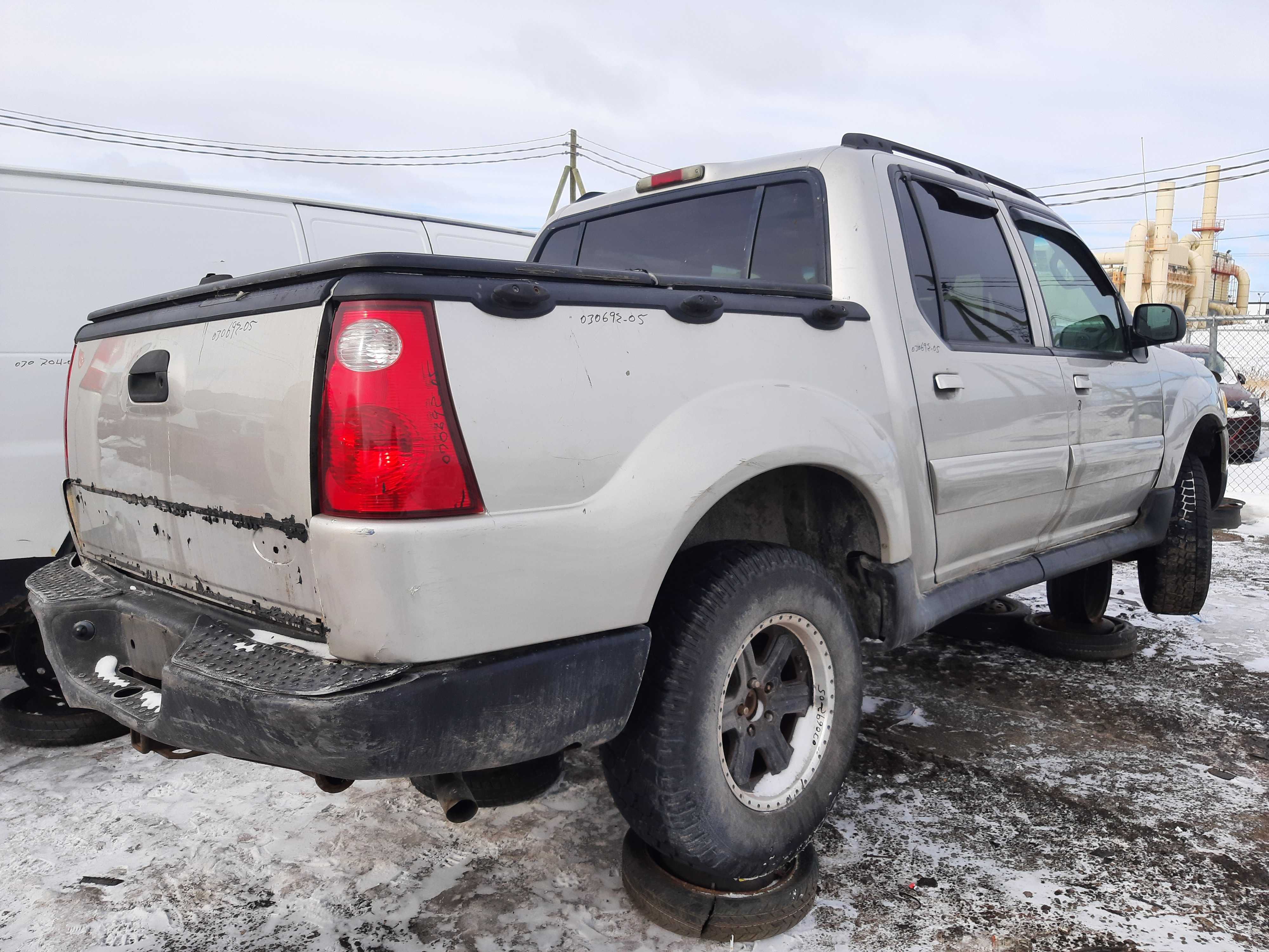 FORD EXPLORER 2005