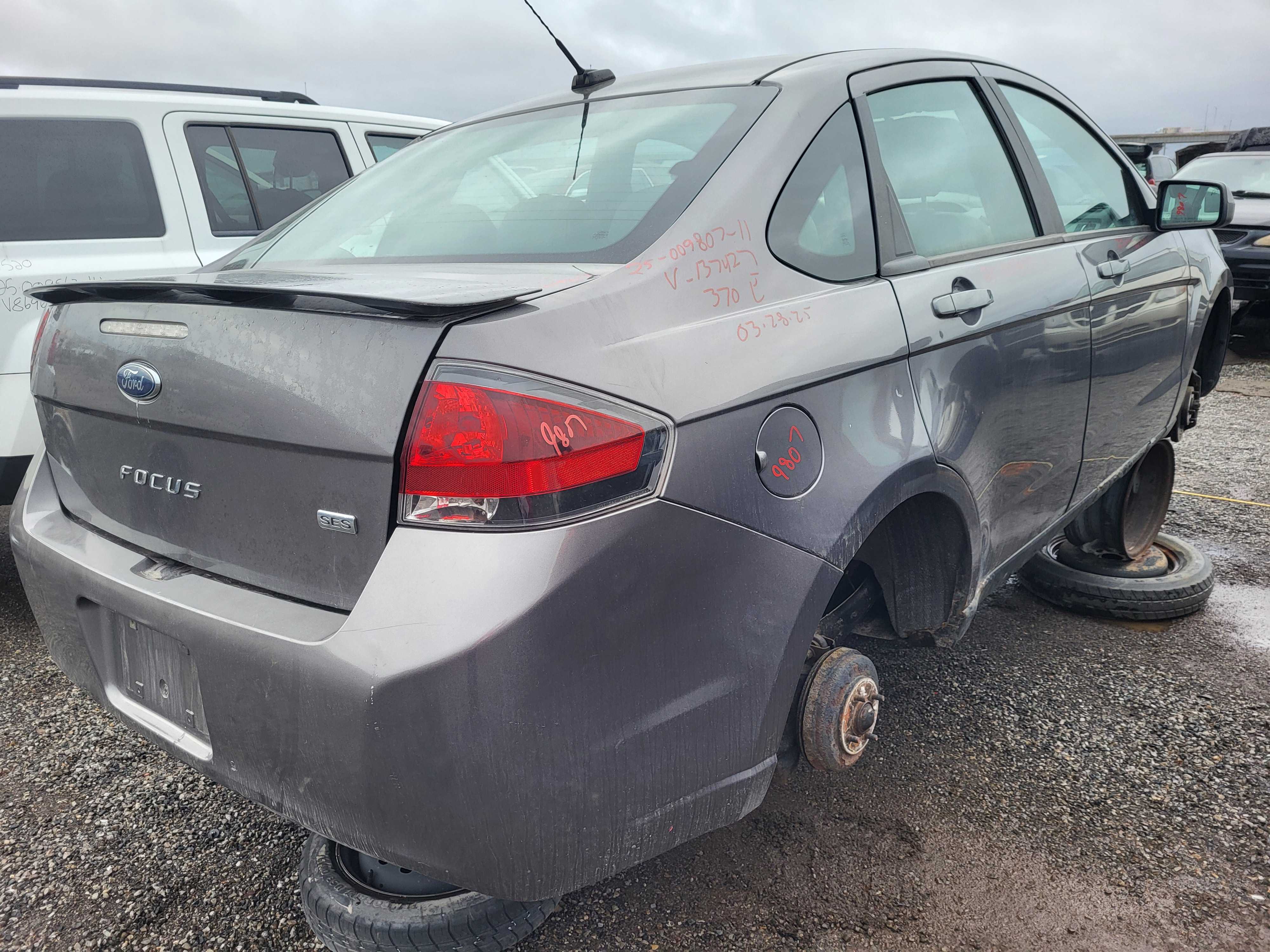 FORD FOCUS 2011