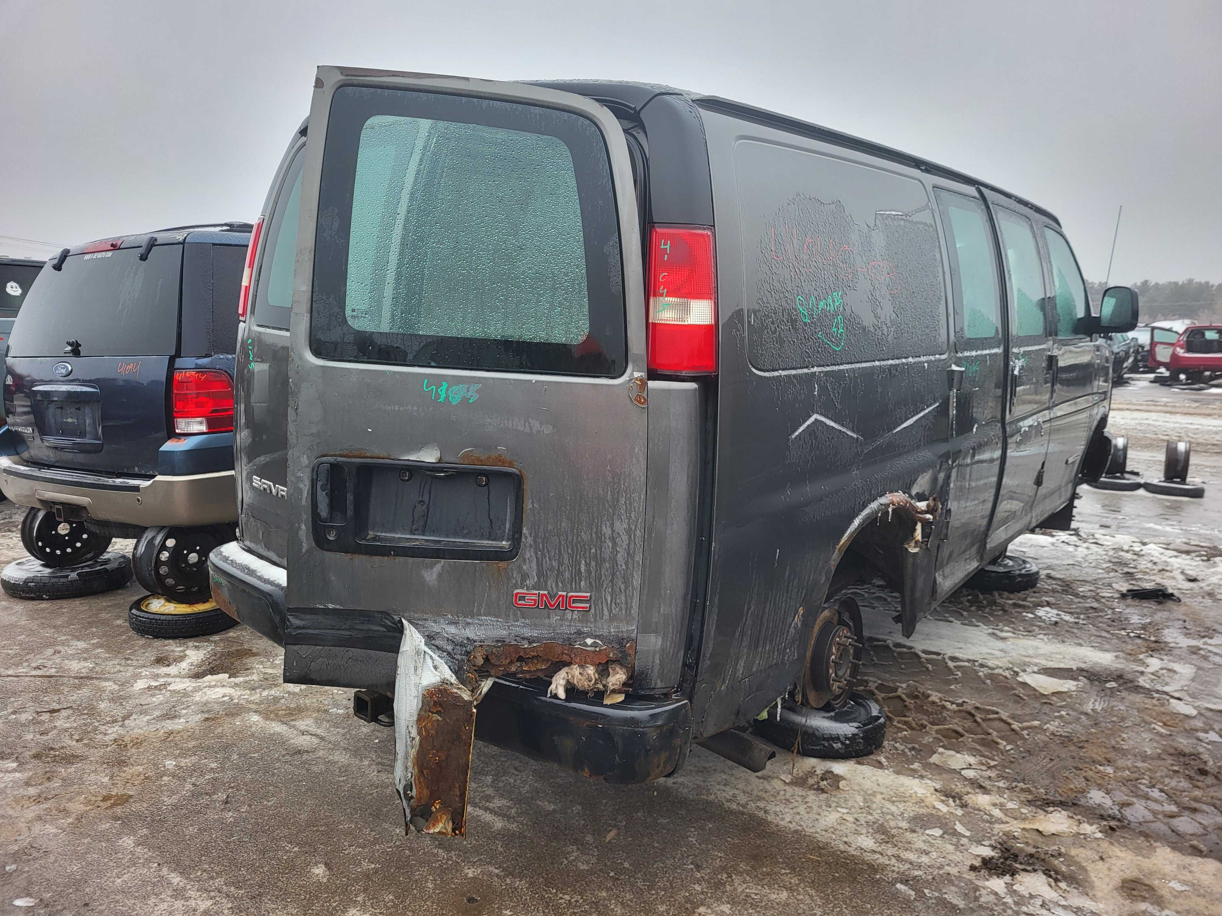 GMC SAVANA CARGO 2003