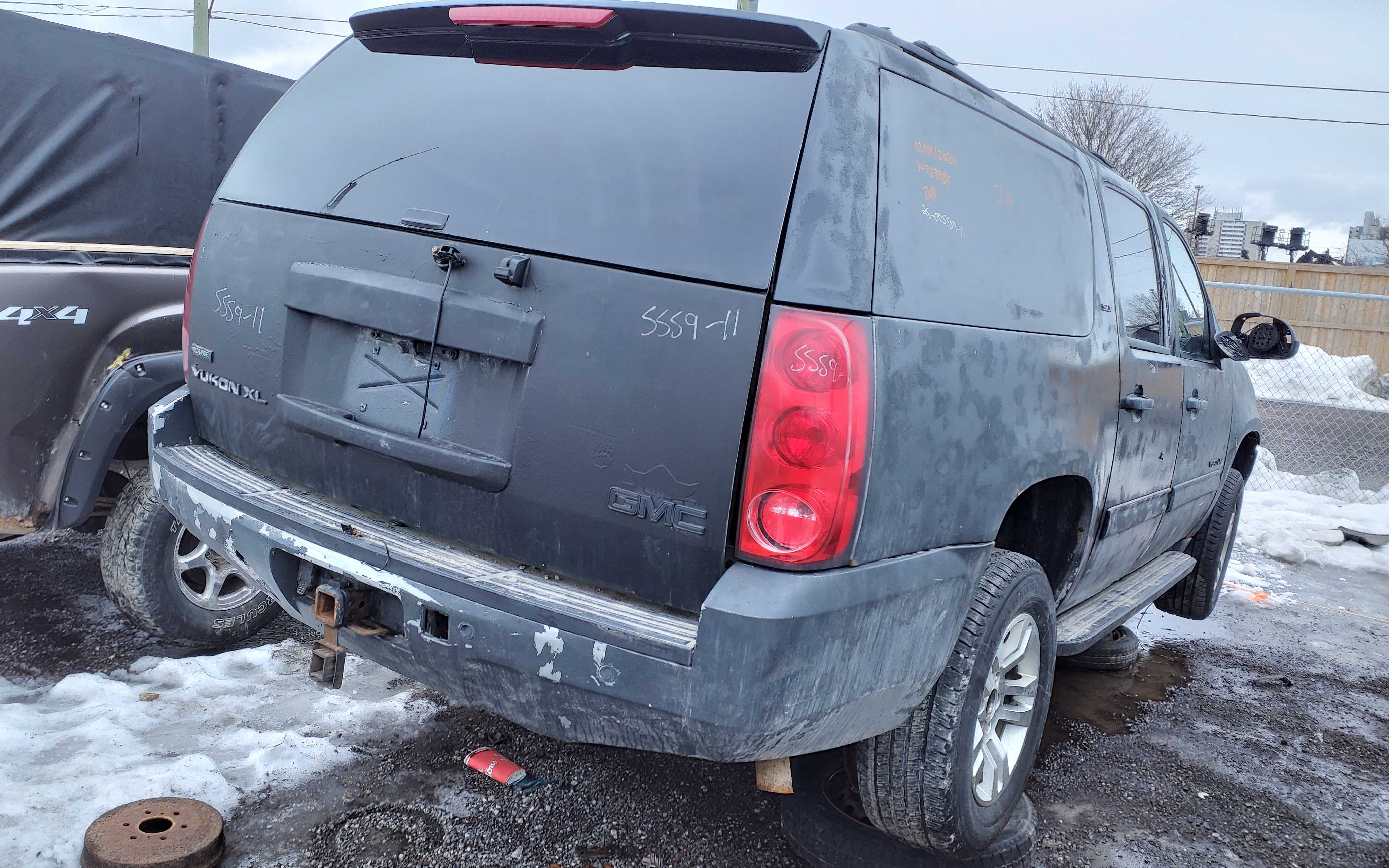 GMC YUKON 2011