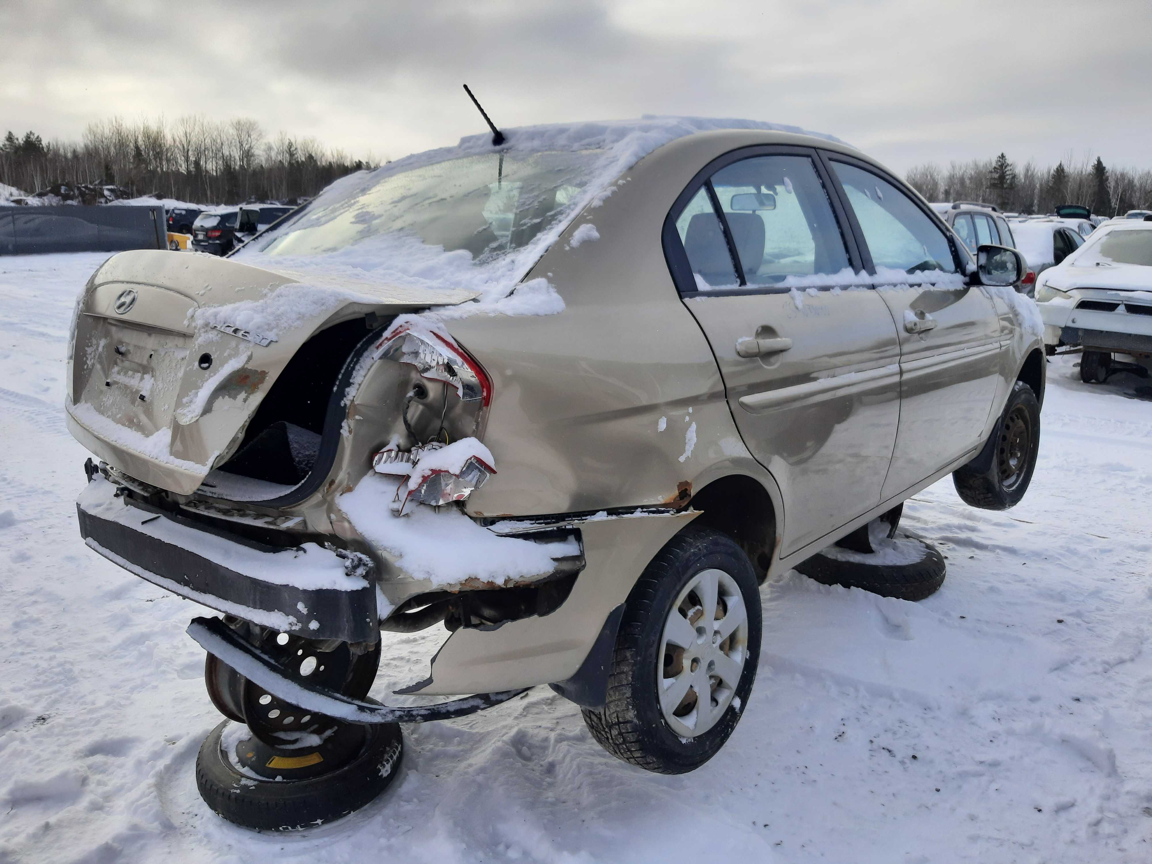 HYUNDAI ACCENT 2010