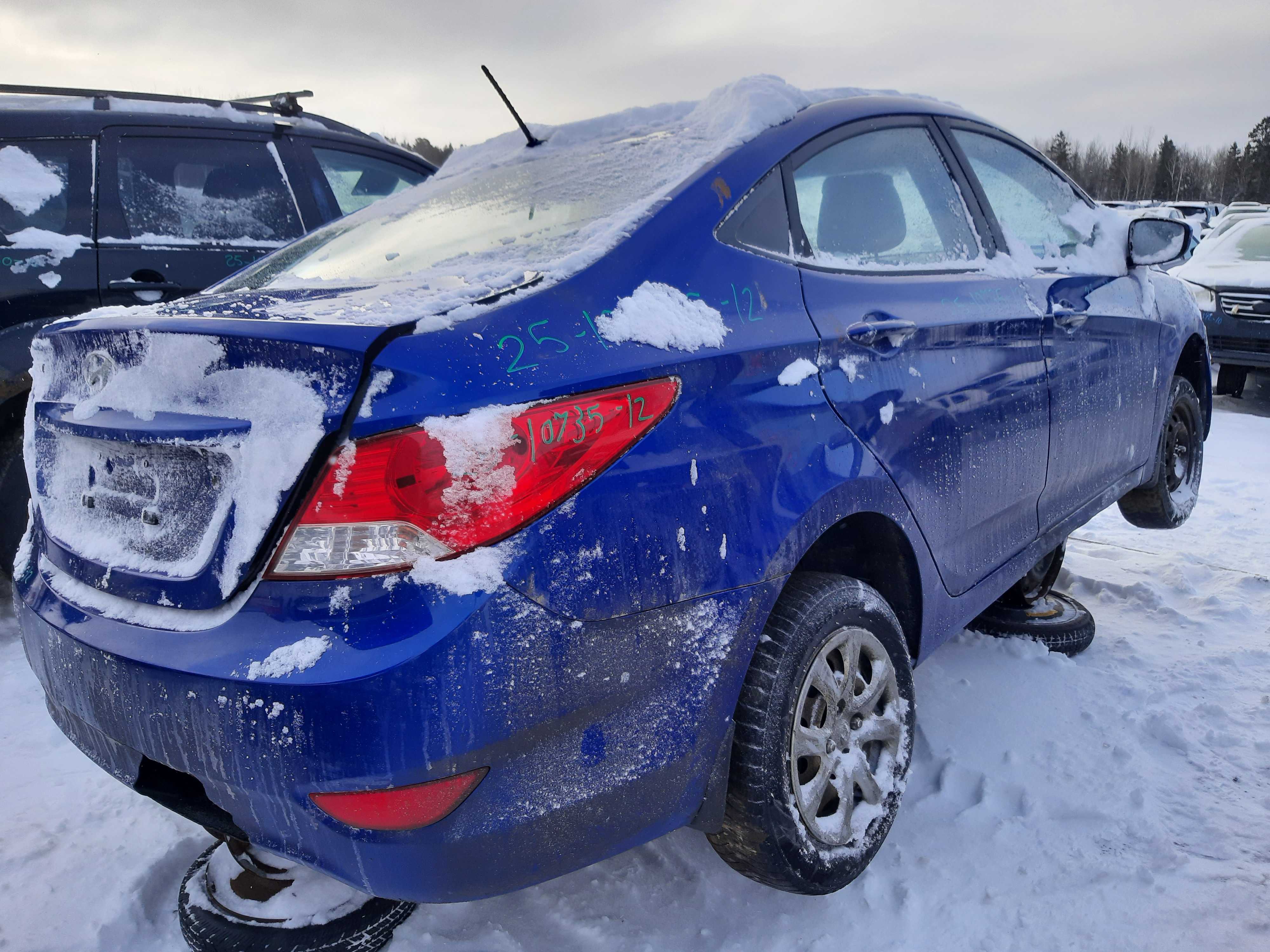 HYUNDAI ACCENT 2012