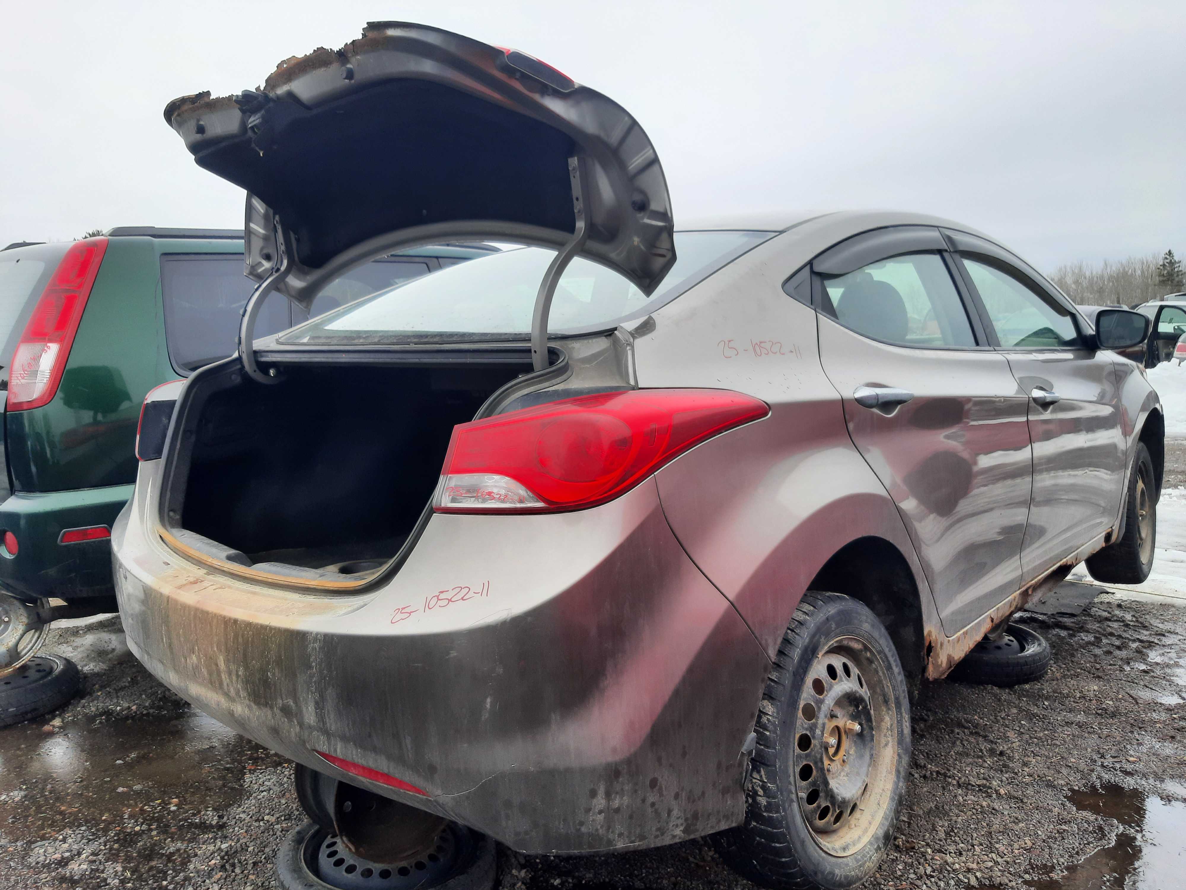 HYUNDAI ELANTRA 2011