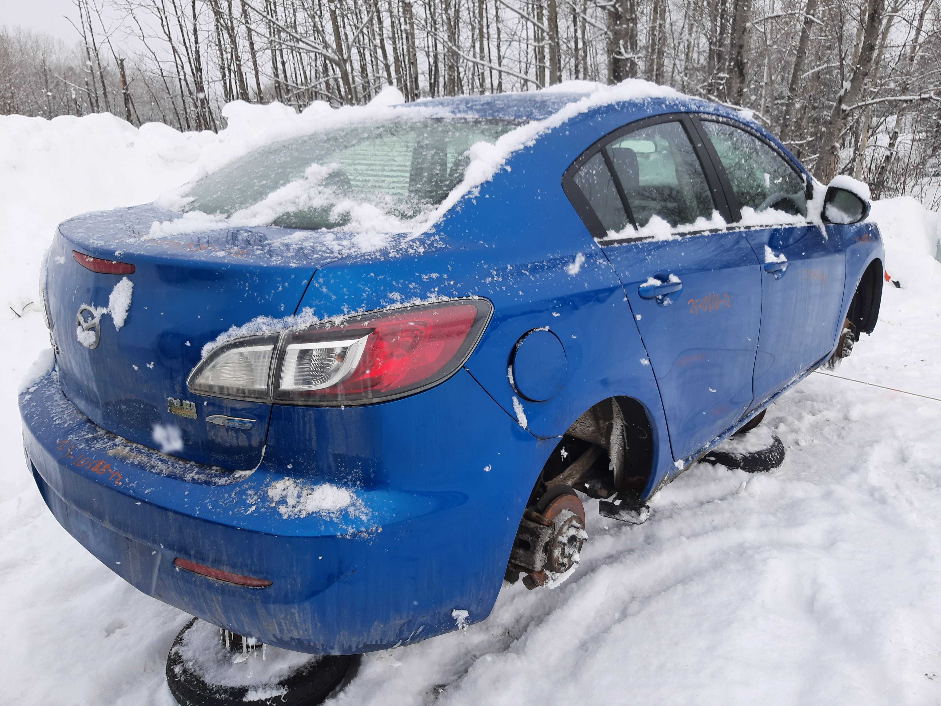 MAZDA MAZDA3 2012