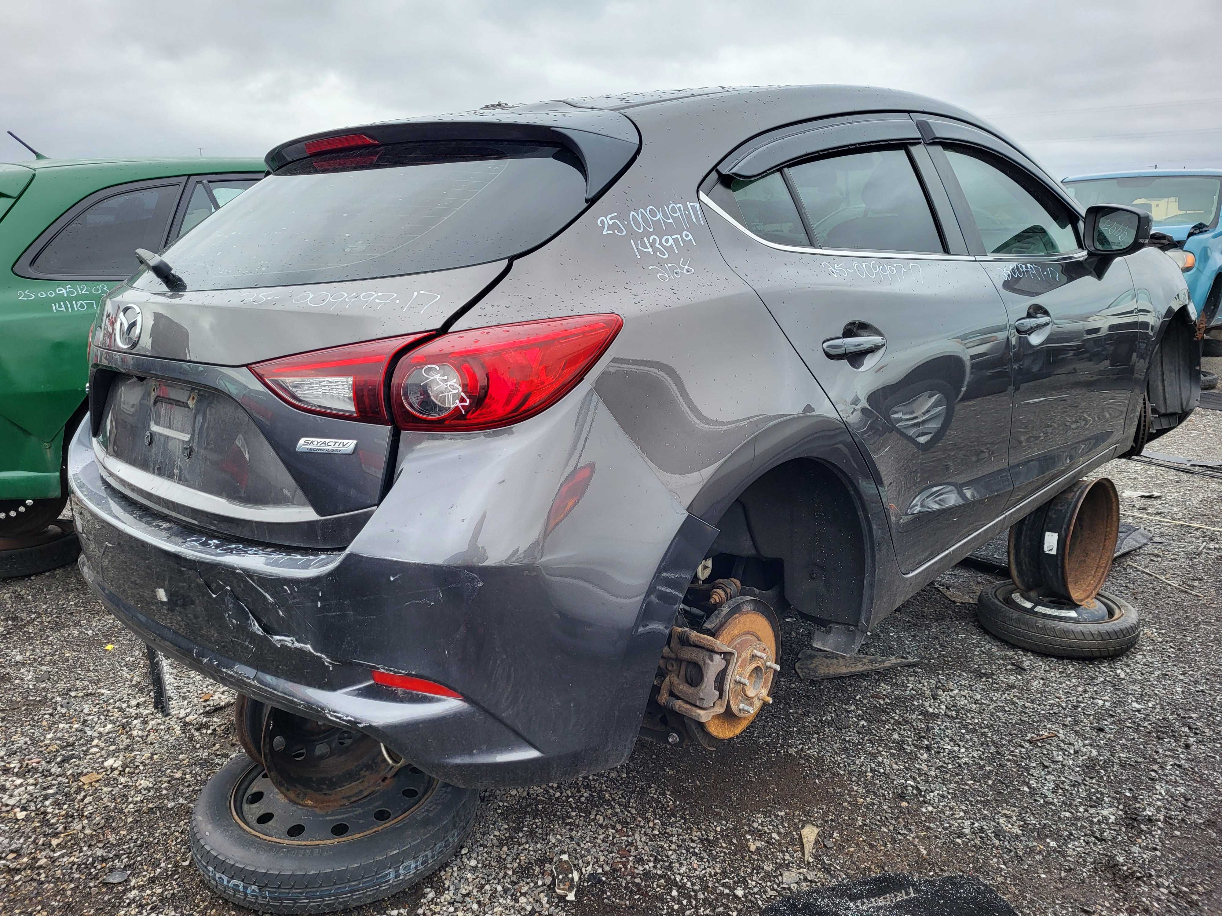 MAZDA MAZDA3 2017