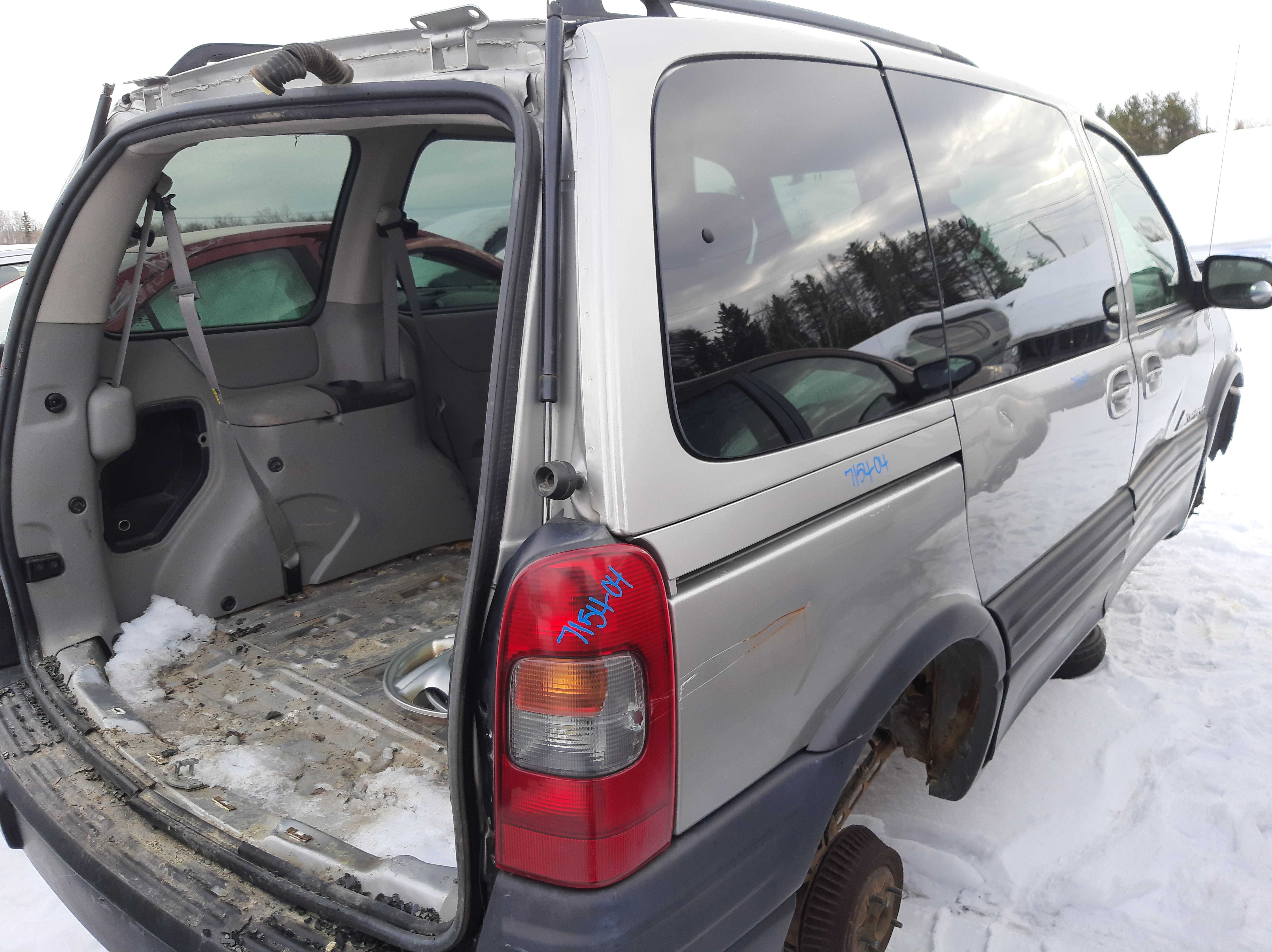 PONTIAC MONTANA 2004