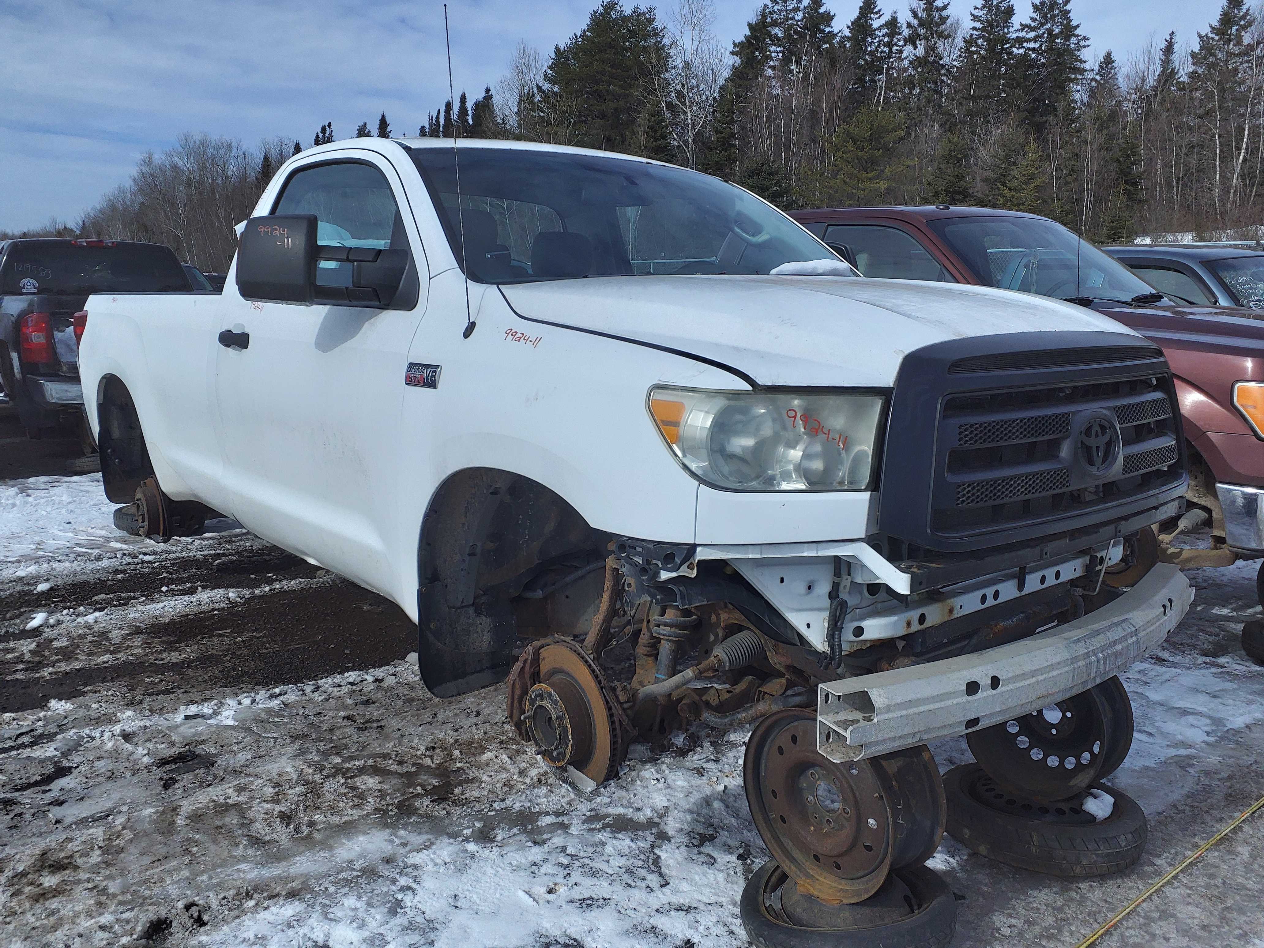 TOYOTA TUNDRA 2011