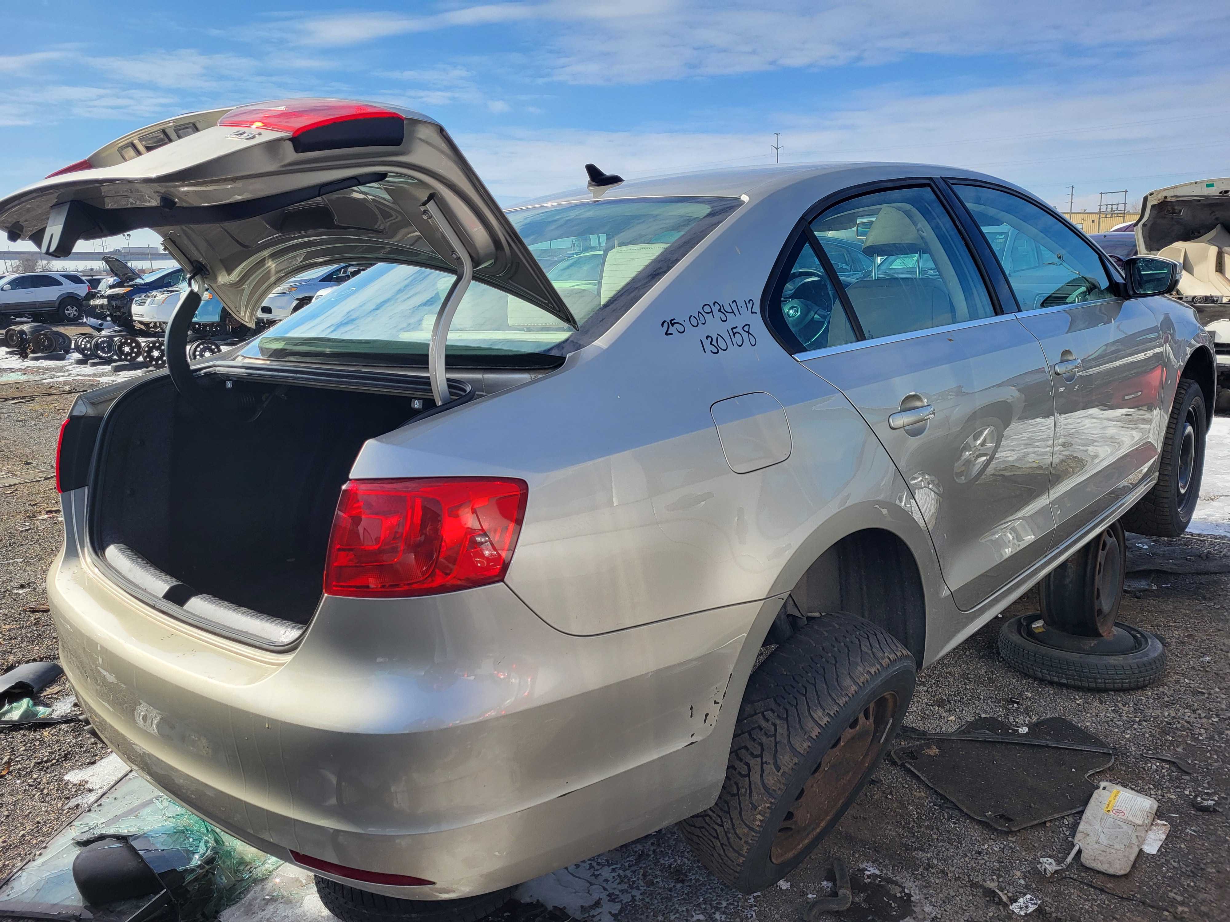 VOLKSWAGEN JETTA 2012
