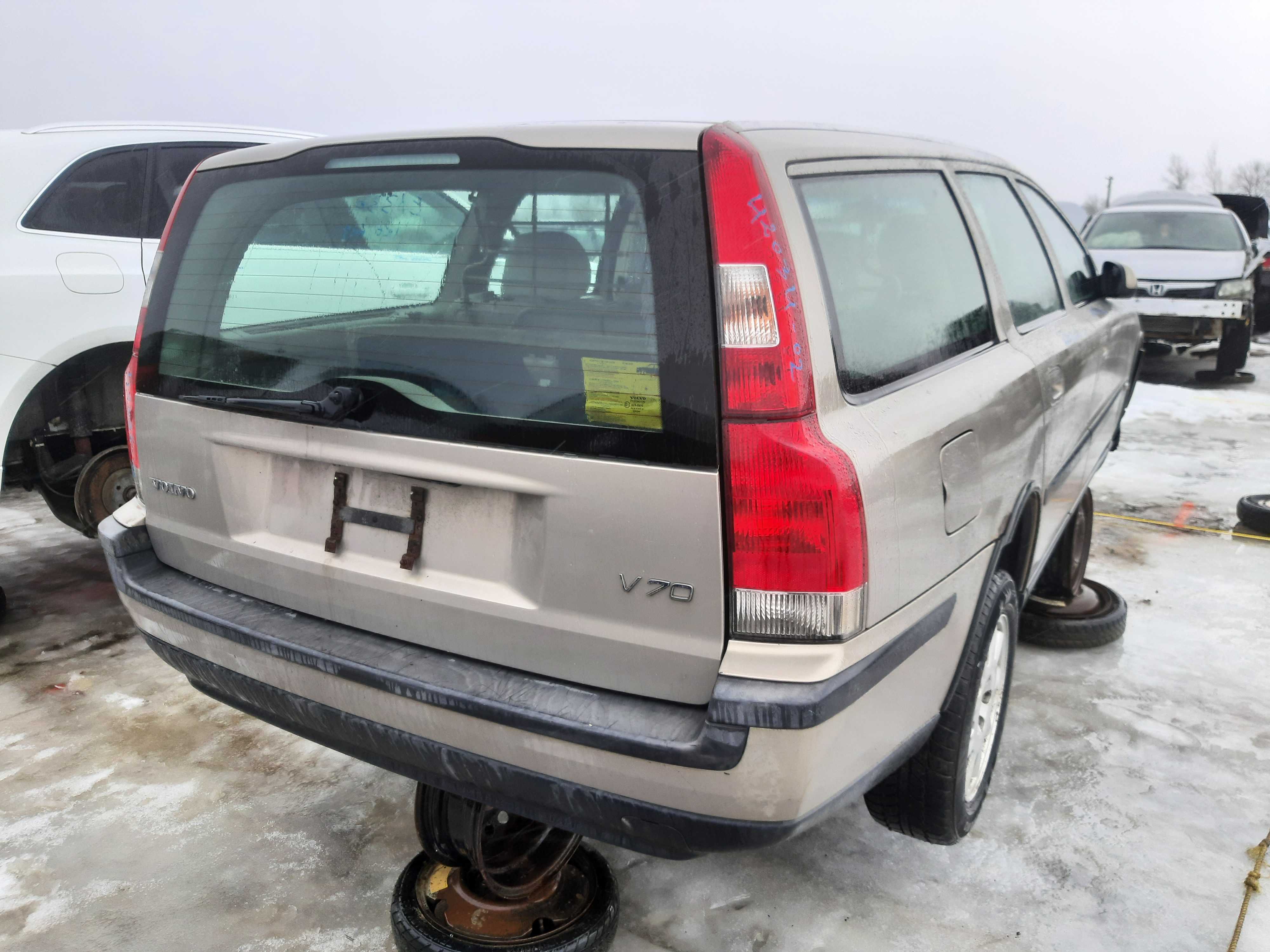 VOLVO V70 2002