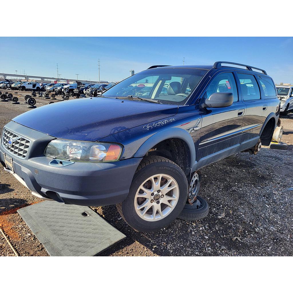 VOLVO V70 2004