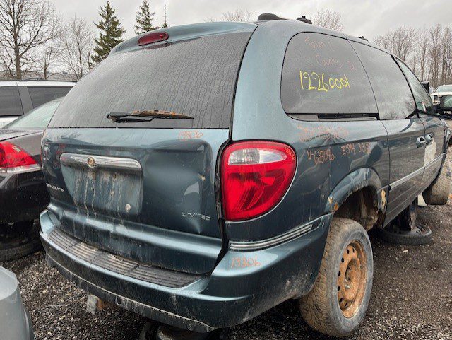 CHRYSLER TOWN &amp; COUNTRY 2006