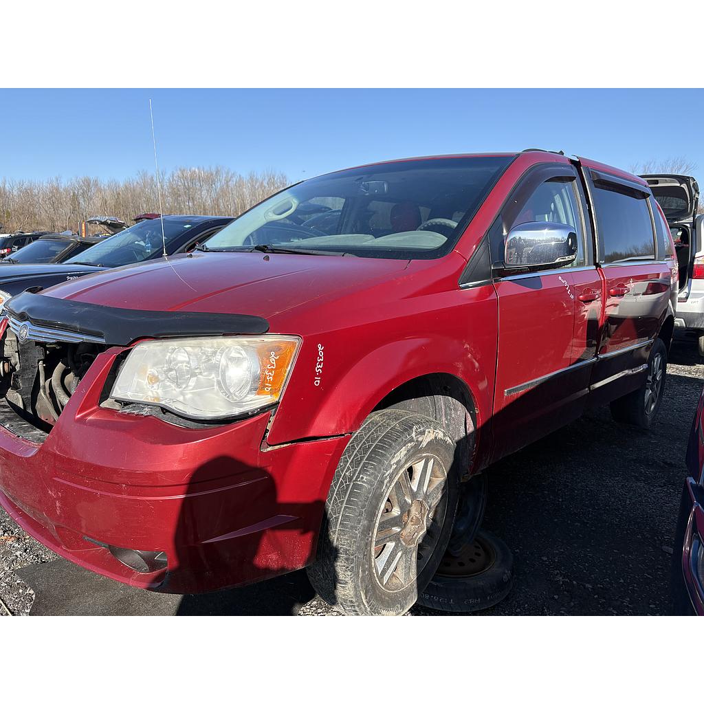 CHRYSLER TOWN & COUNTRY 2010