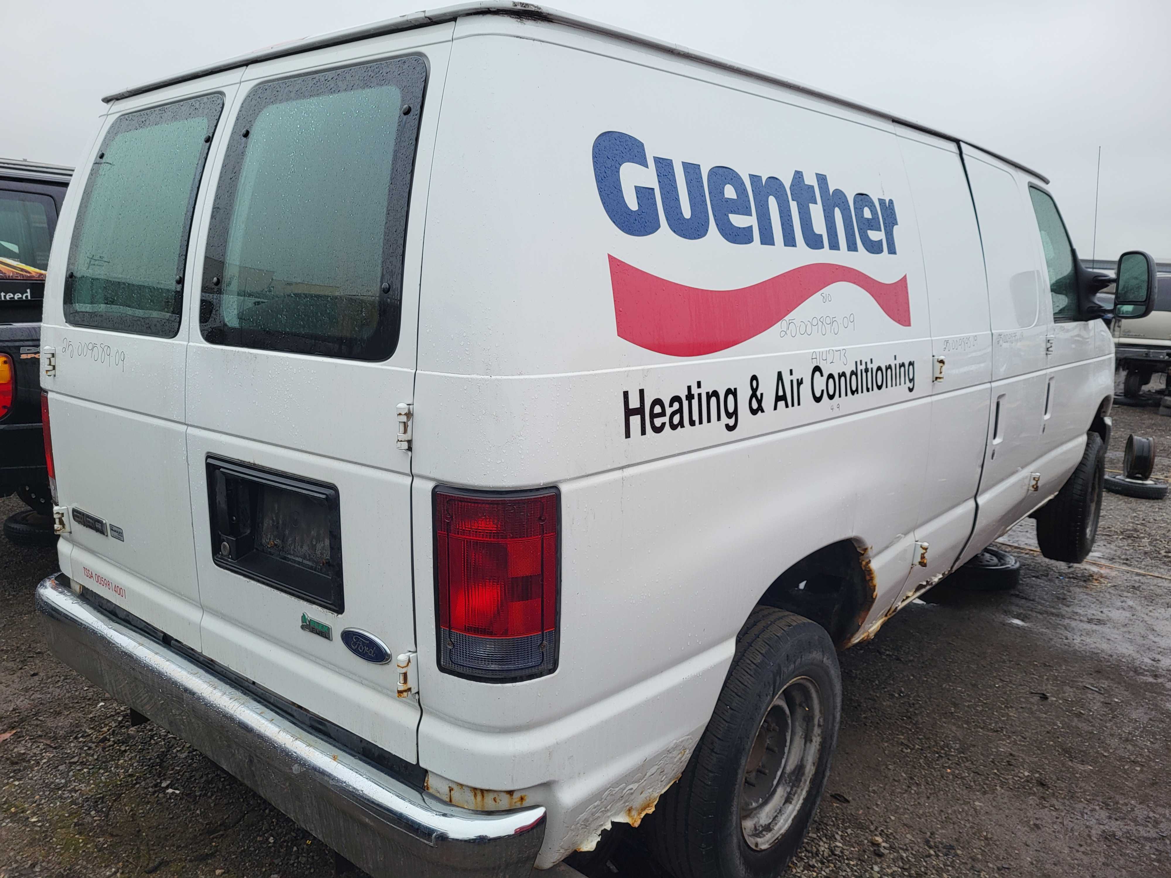 FORD ECONOLINE 2009