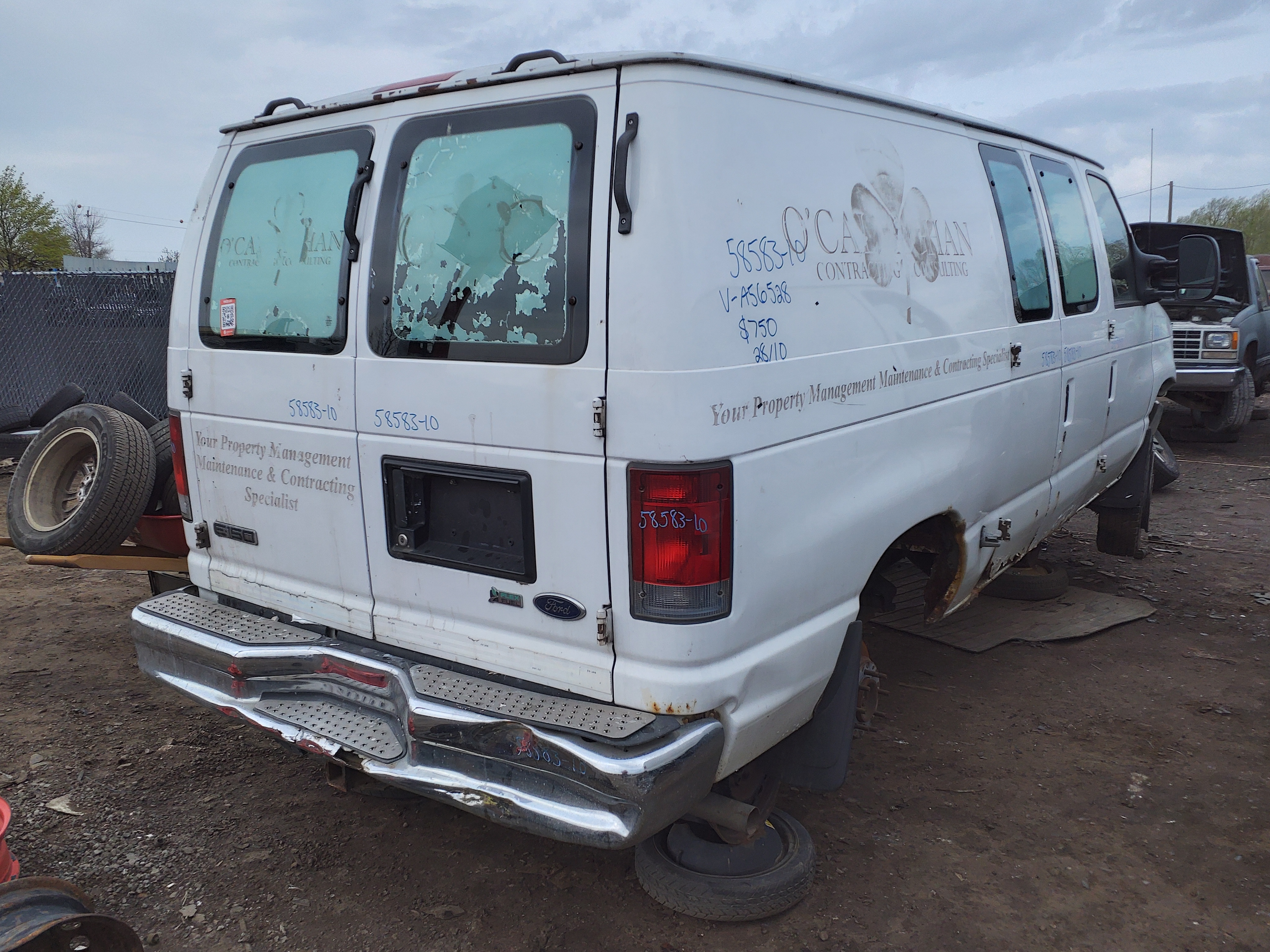 FORD ECONOLINE 2010
