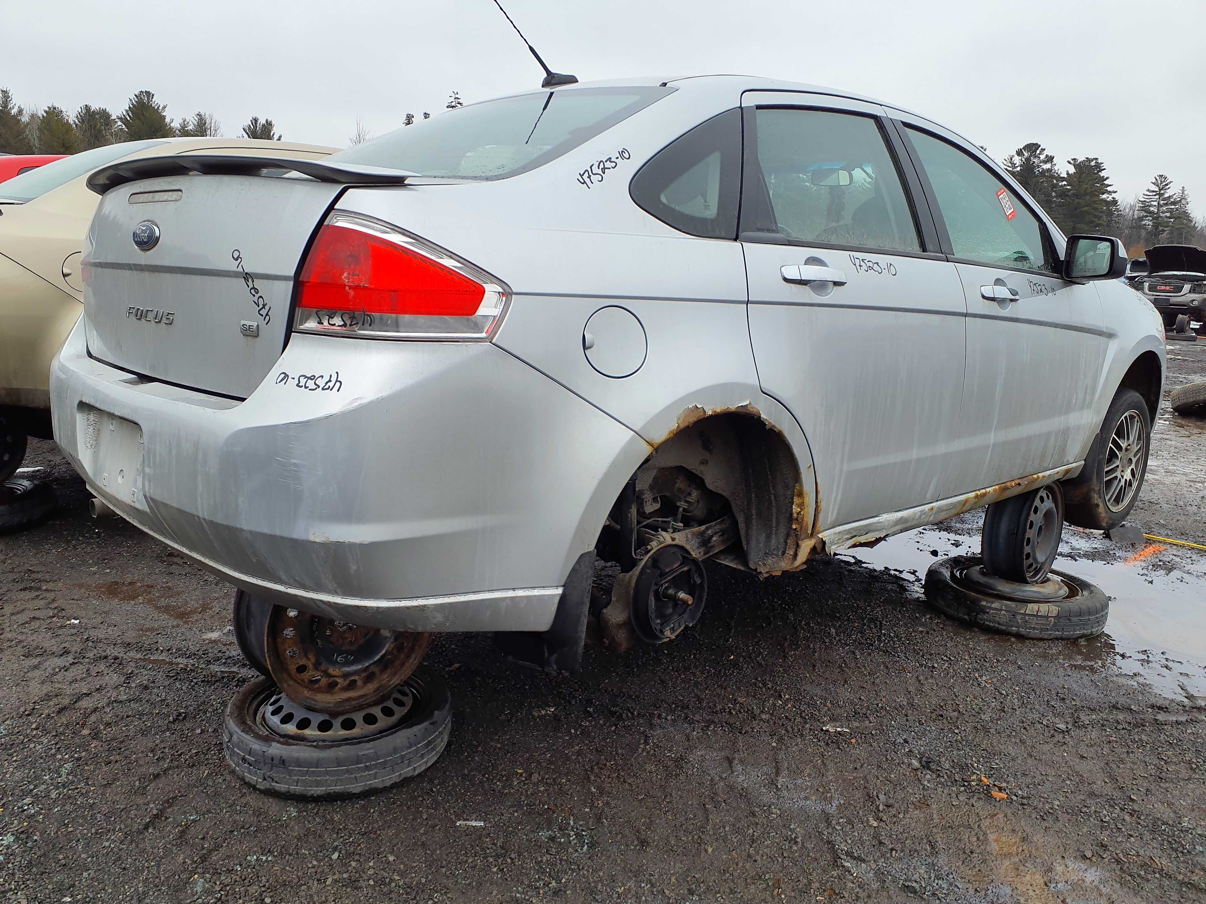 FORD FOCUS 2010