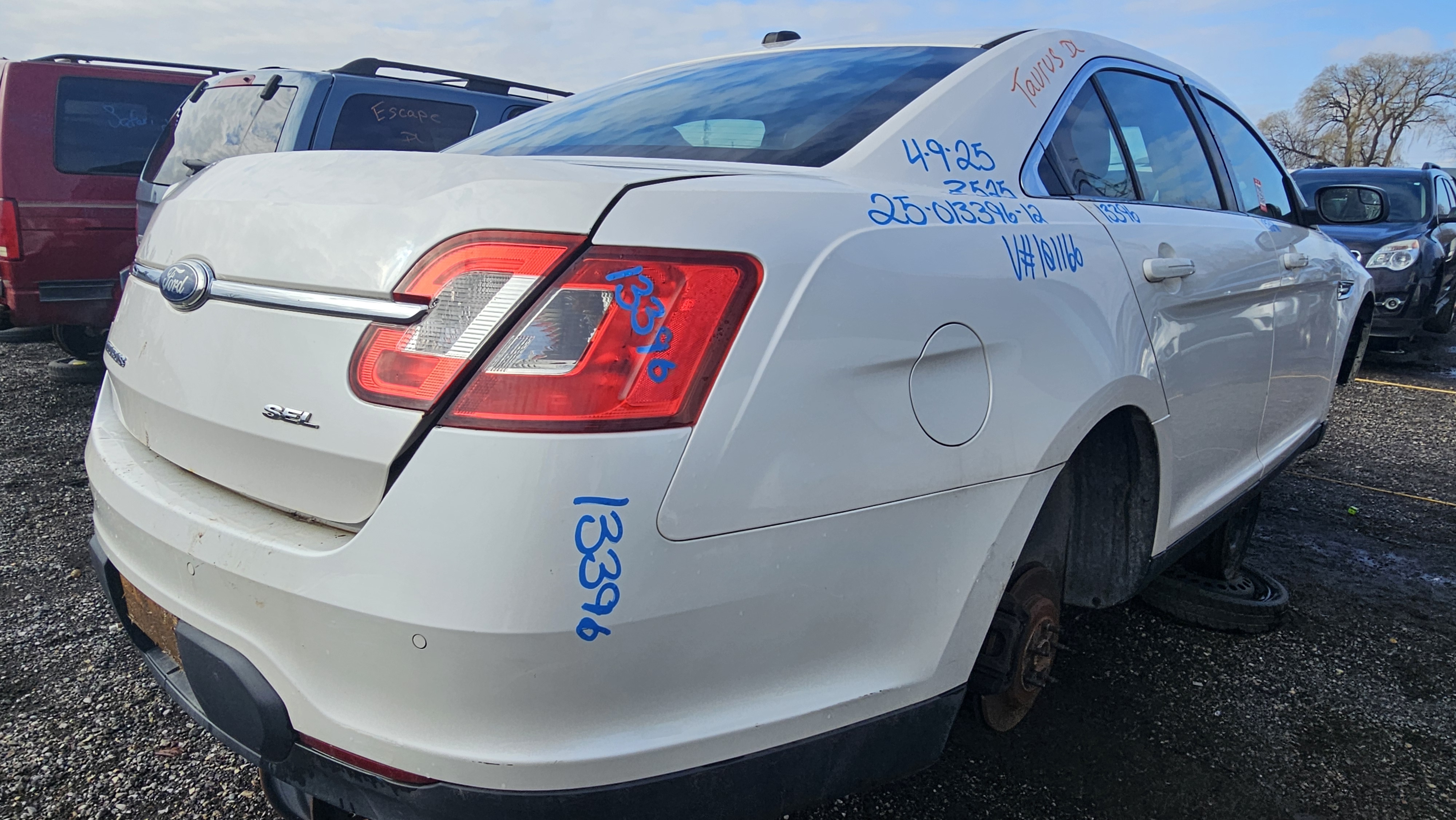 FORD TAURUS 2012